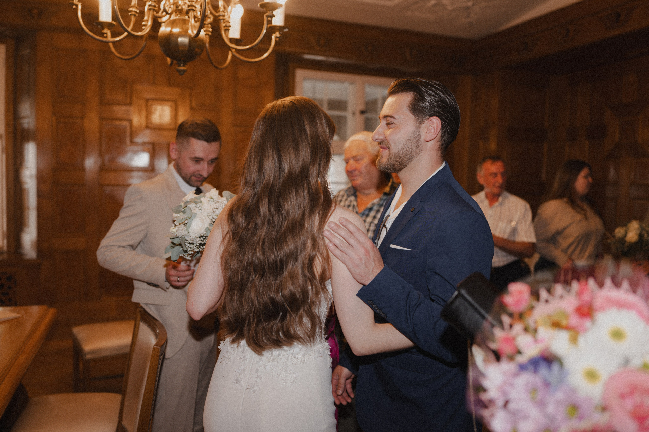 Anton & Jessica I Rathaus Mülheim an der Ruhr. Hochzeitsfotografin Bochum | Halyna Reiche Fotografie NRW