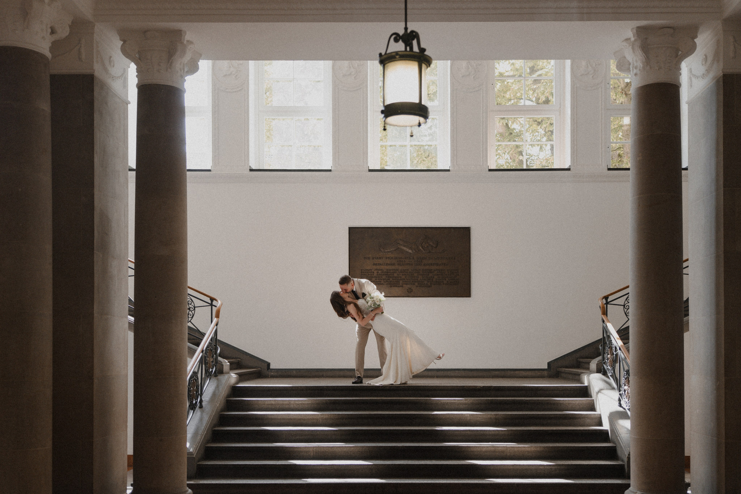Anton & Jessica I Rathaus Mülheim an der Ruhr. Hochzeitsfotografin Bochum | Halyna Reiche Fotografie NRW