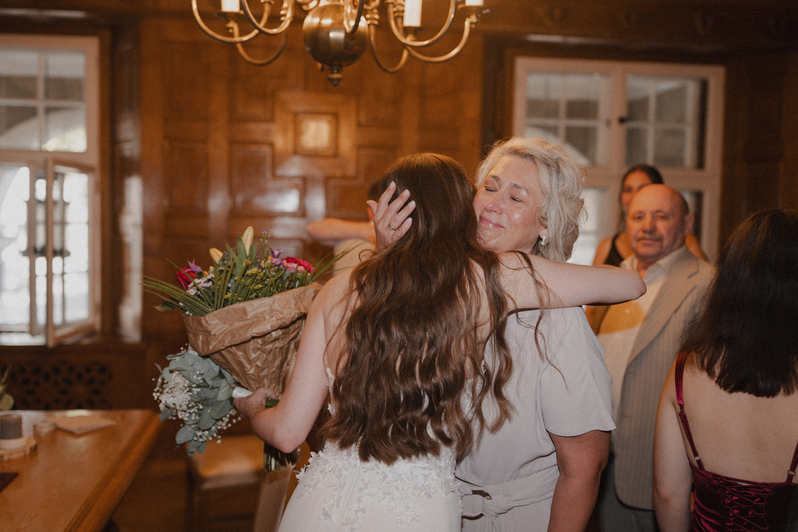 Anton & Jessica I Rathaus Mülheim an der Ruhr. Hochzeitsfotografin Bochum | Halyna Reiche Fotografie NRW