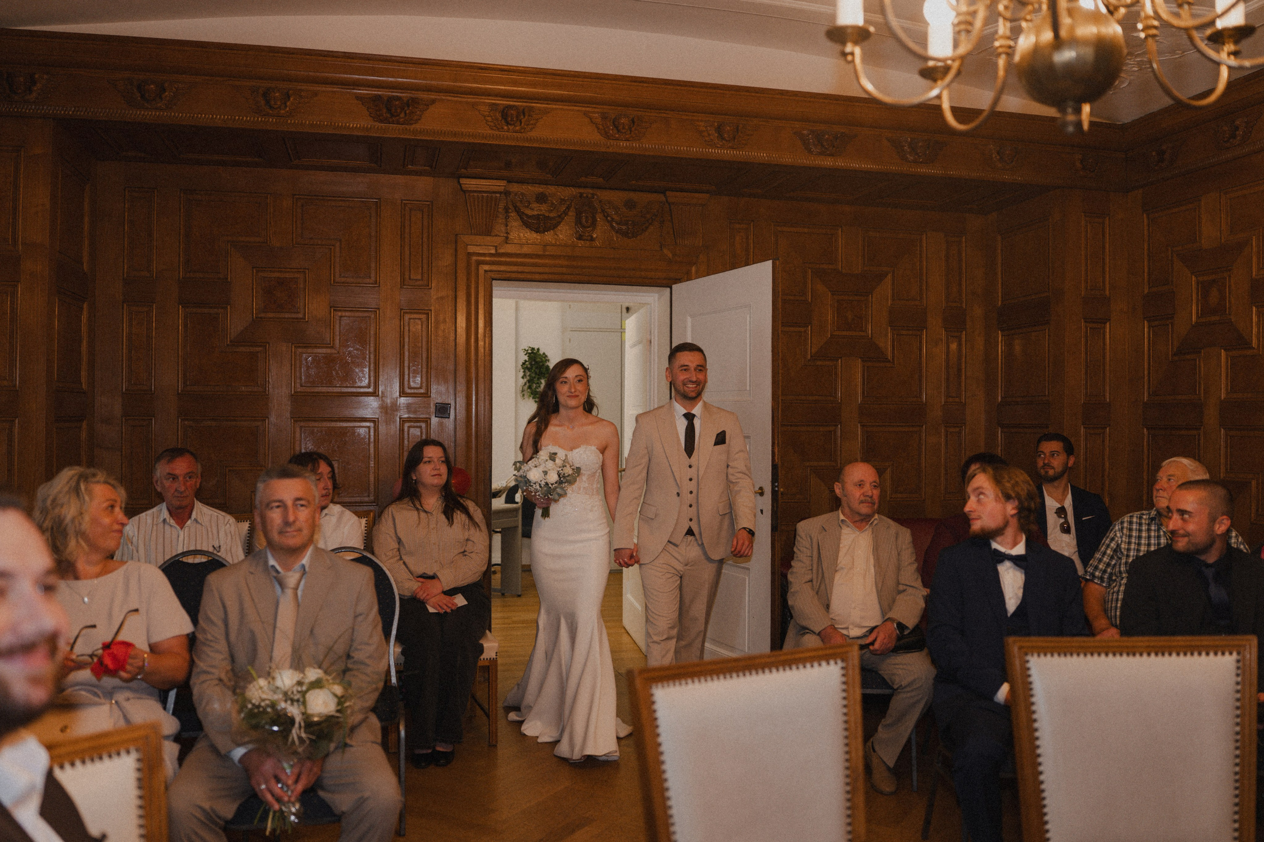 Anton & Jessica I Rathaus Mülheim an der Ruhr. Hochzeitsfotografin Bochum | Halyna Reiche Fotografie NRW