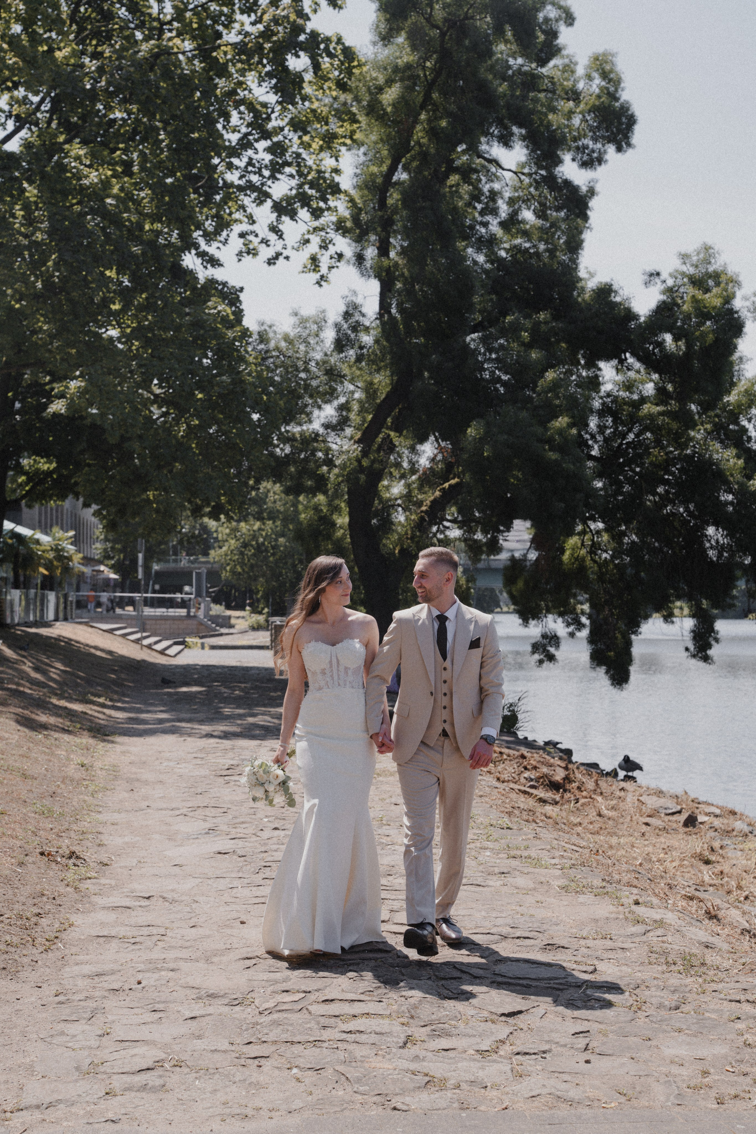 Anton & Jessica I Rathaus Mülheim an der Ruhr. Hochzeitsfotografin Bochum | Halyna Reiche Fotografie NRW