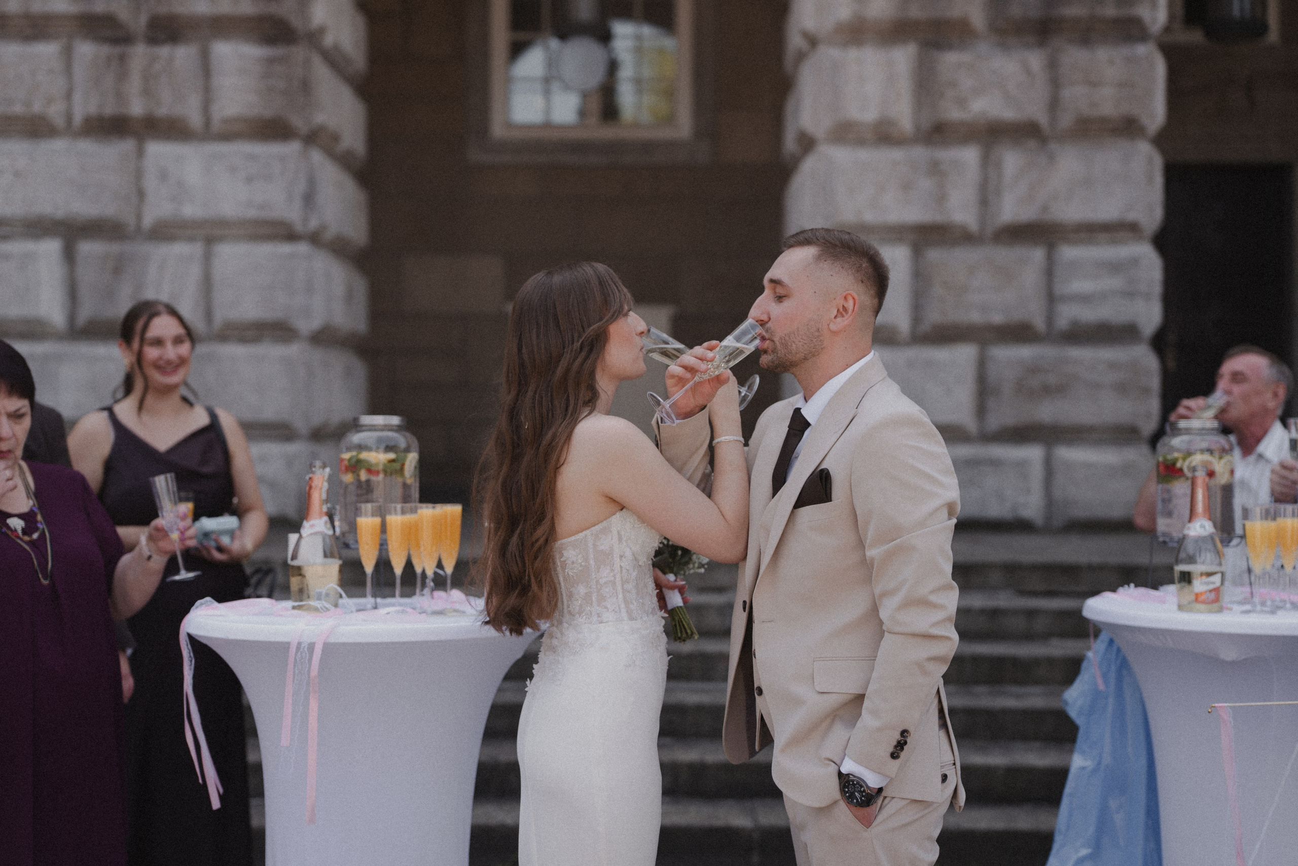 Anton & Jessica I Rathaus Mülheim an der Ruhr. Hochzeitsfotografin Bochum | Halyna Reiche Fotografie NRW