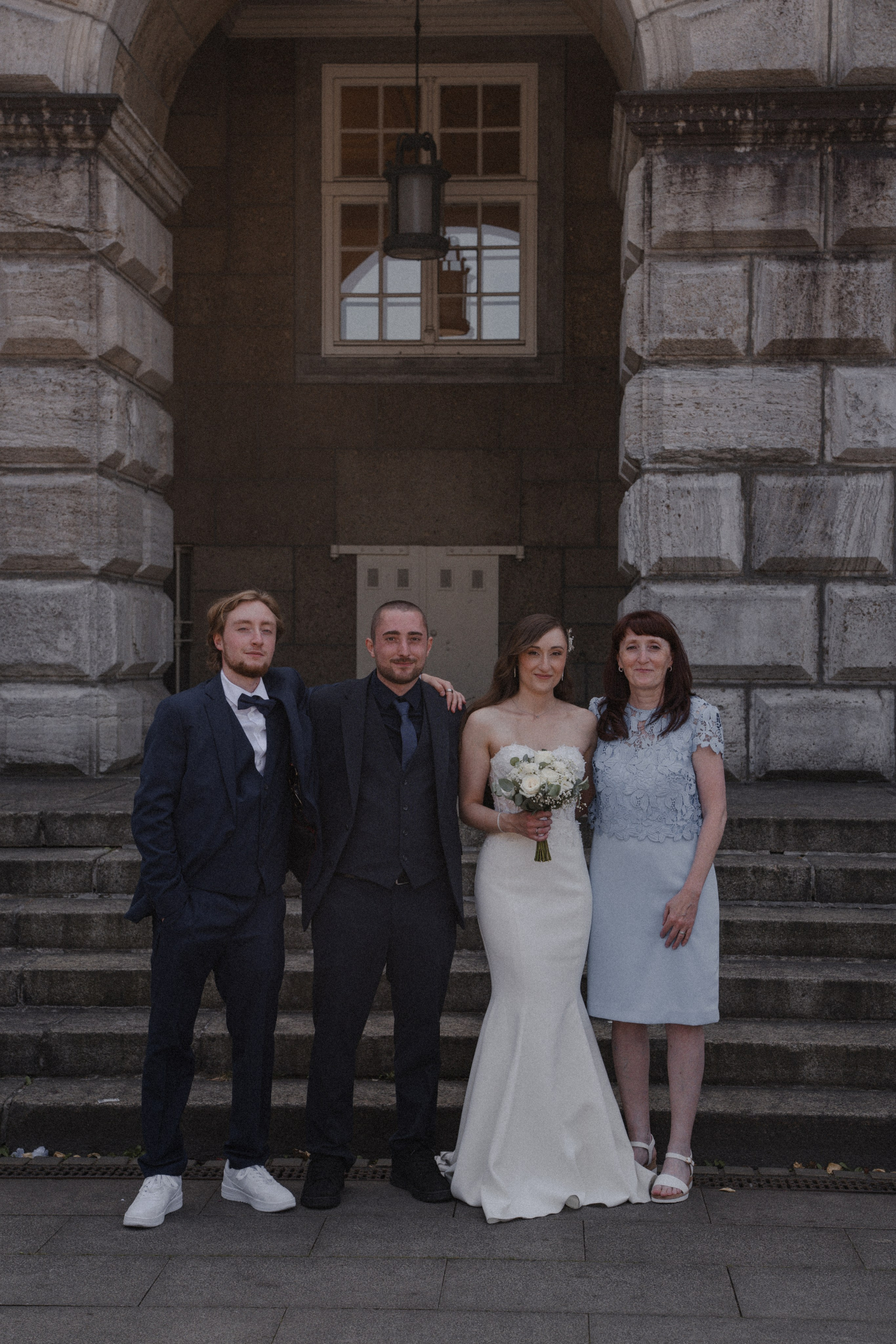 Anton & Jessica I Rathaus Mülheim an der Ruhr. Hochzeitsfotografin Bochum | Halyna Reiche Fotografie NRW