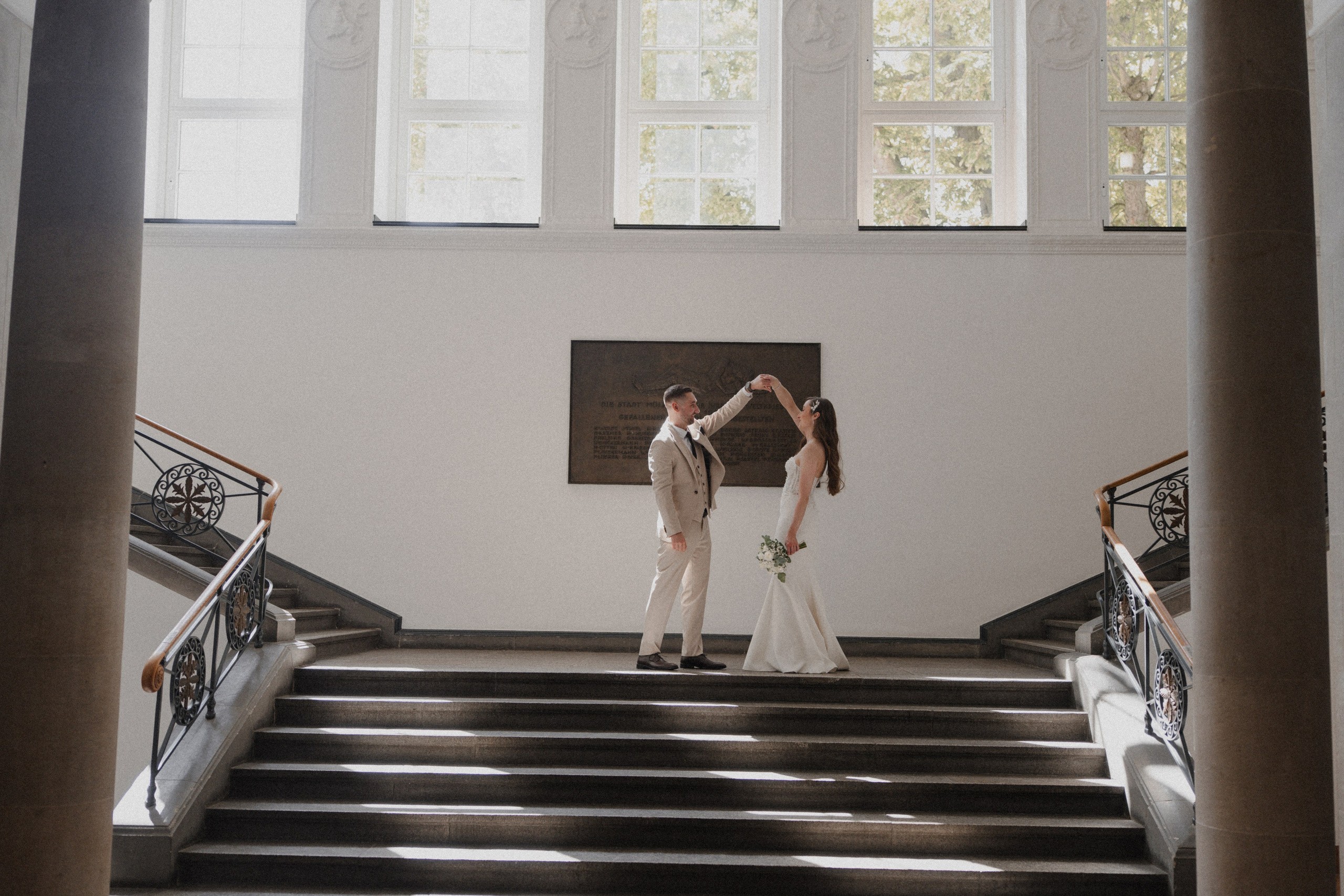 Anton & Jessica I Rathaus Mülheim an der Ruhr. Hochzeitsfotografin Bochum | Halyna Reiche Fotografie NRW