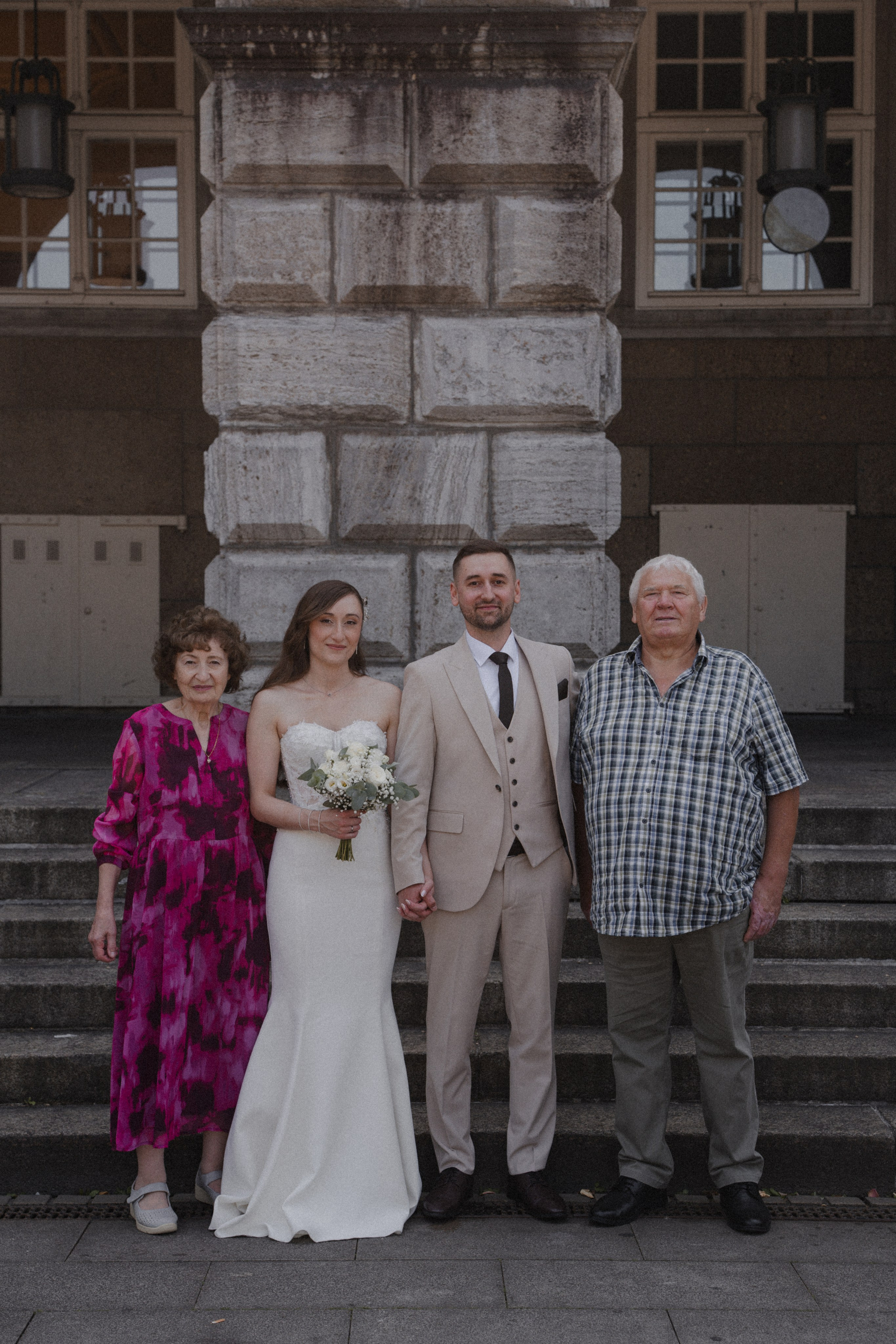 Anton & Jessica I Rathaus Mülheim an der Ruhr. Hochzeitsfotografin Bochum | Halyna Reiche Fotografie NRW