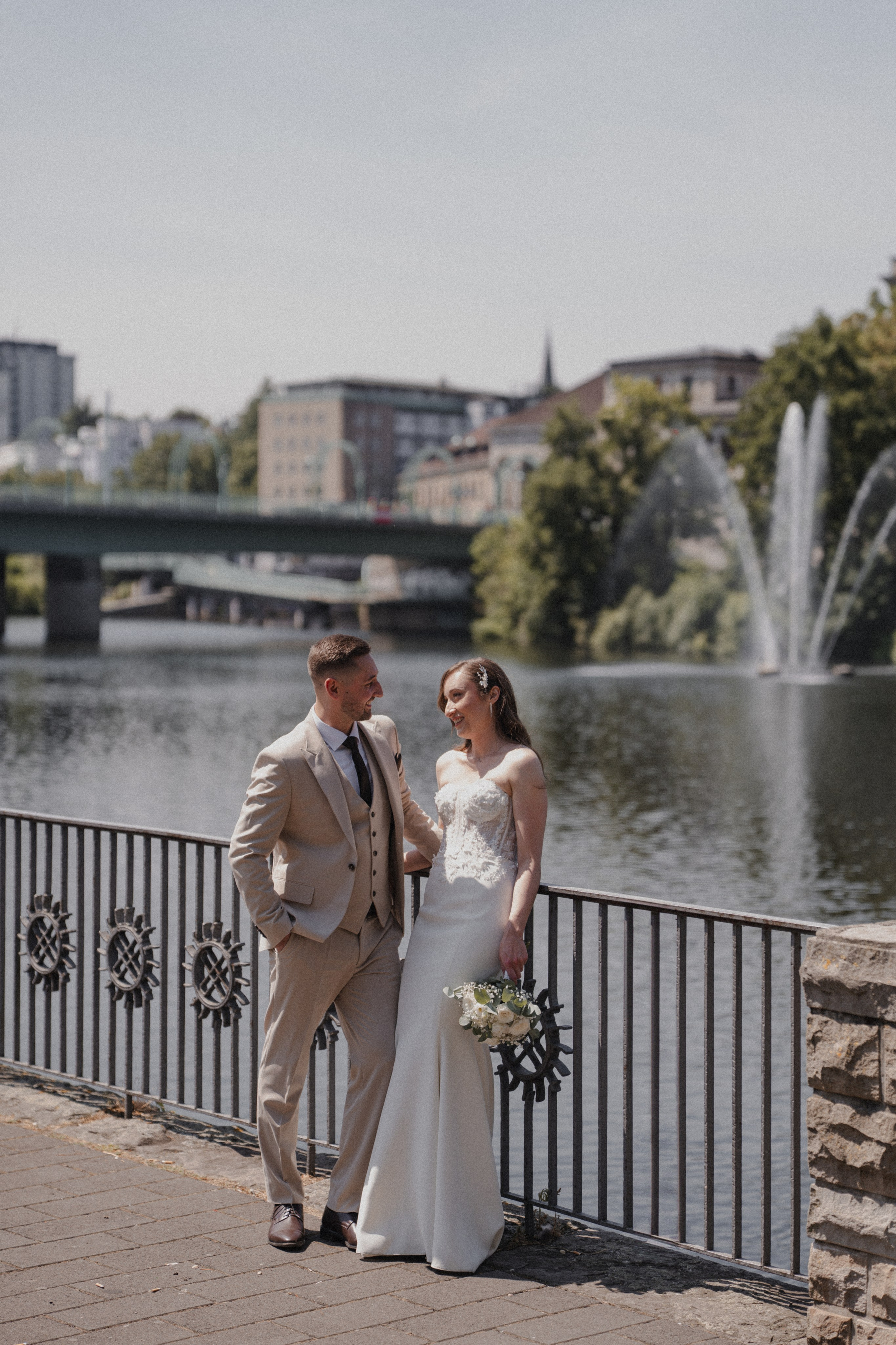 Anton & Jessica I Rathaus Mülheim an der Ruhr. Hochzeitsfotografin Bochum | Halyna Reiche Fotografie NRW
