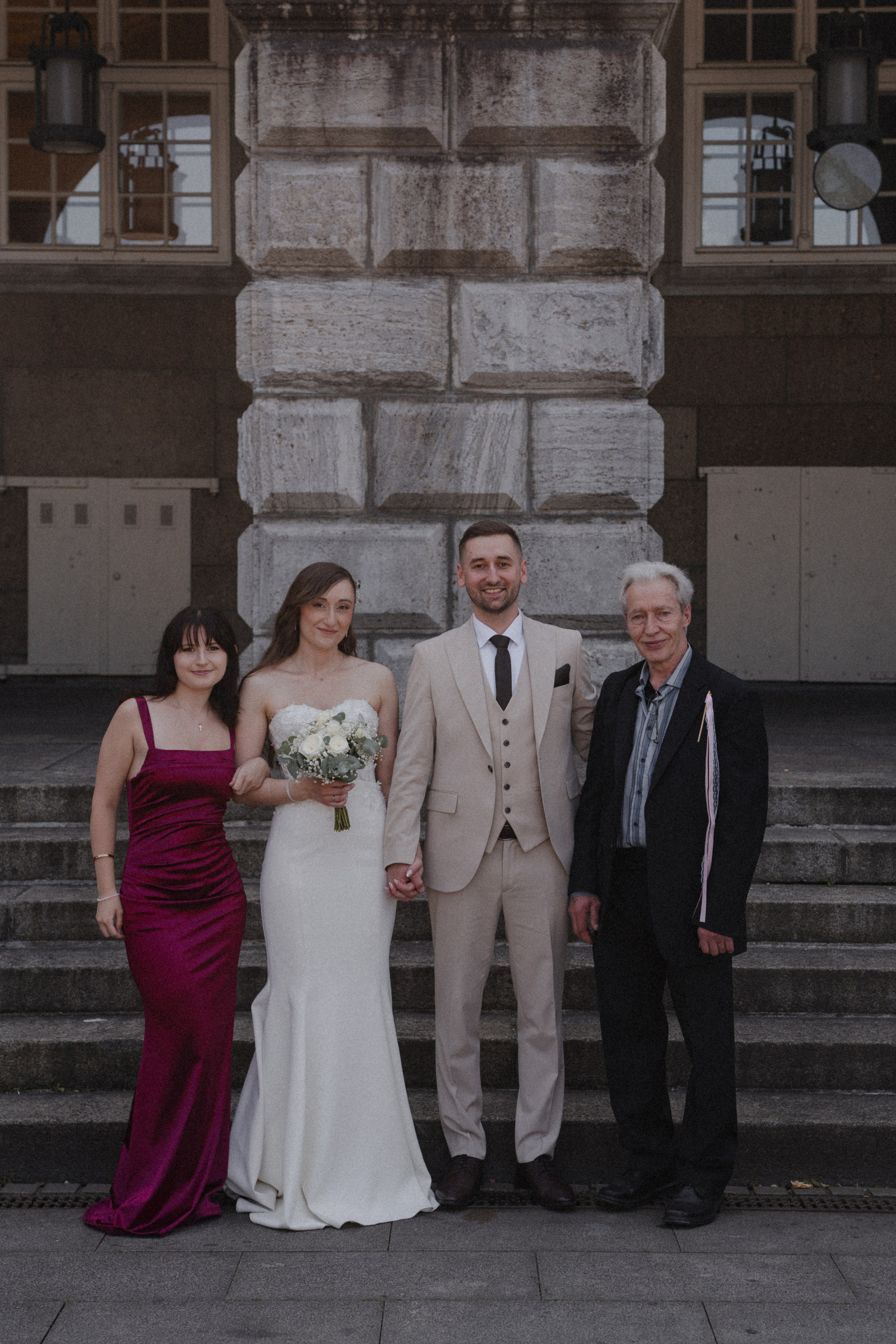Anton & Jessica I Rathaus Mülheim an der Ruhr. Hochzeitsfotografin Bochum | Halyna Reiche Fotografie NRW
