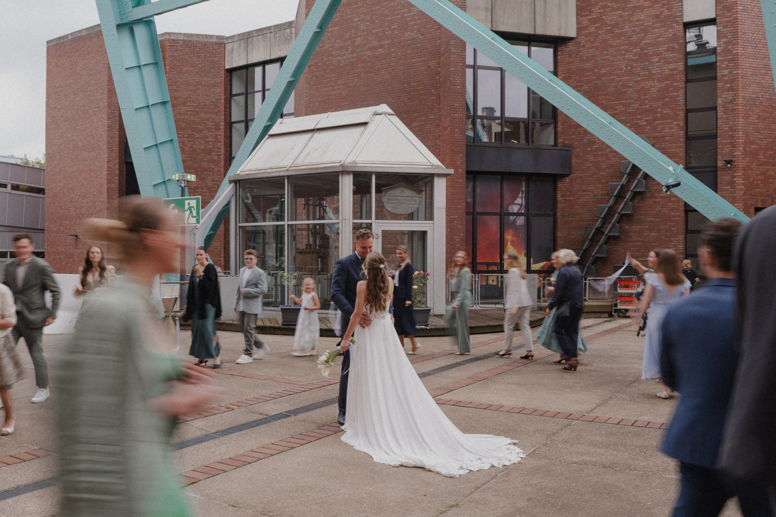Nicol & Tobias I Bergbau-Museum Bochum. Hochzeitsfotografin Bochum | Halyna Reiche Fotografie NRW