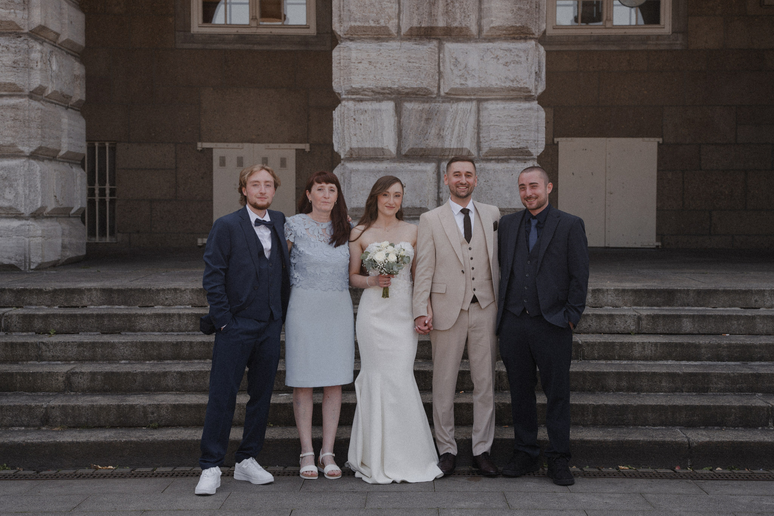 Anton & Jessica I Rathaus Mülheim an der Ruhr. Hochzeitsfotografin Bochum | Halyna Reiche Fotografie NRW