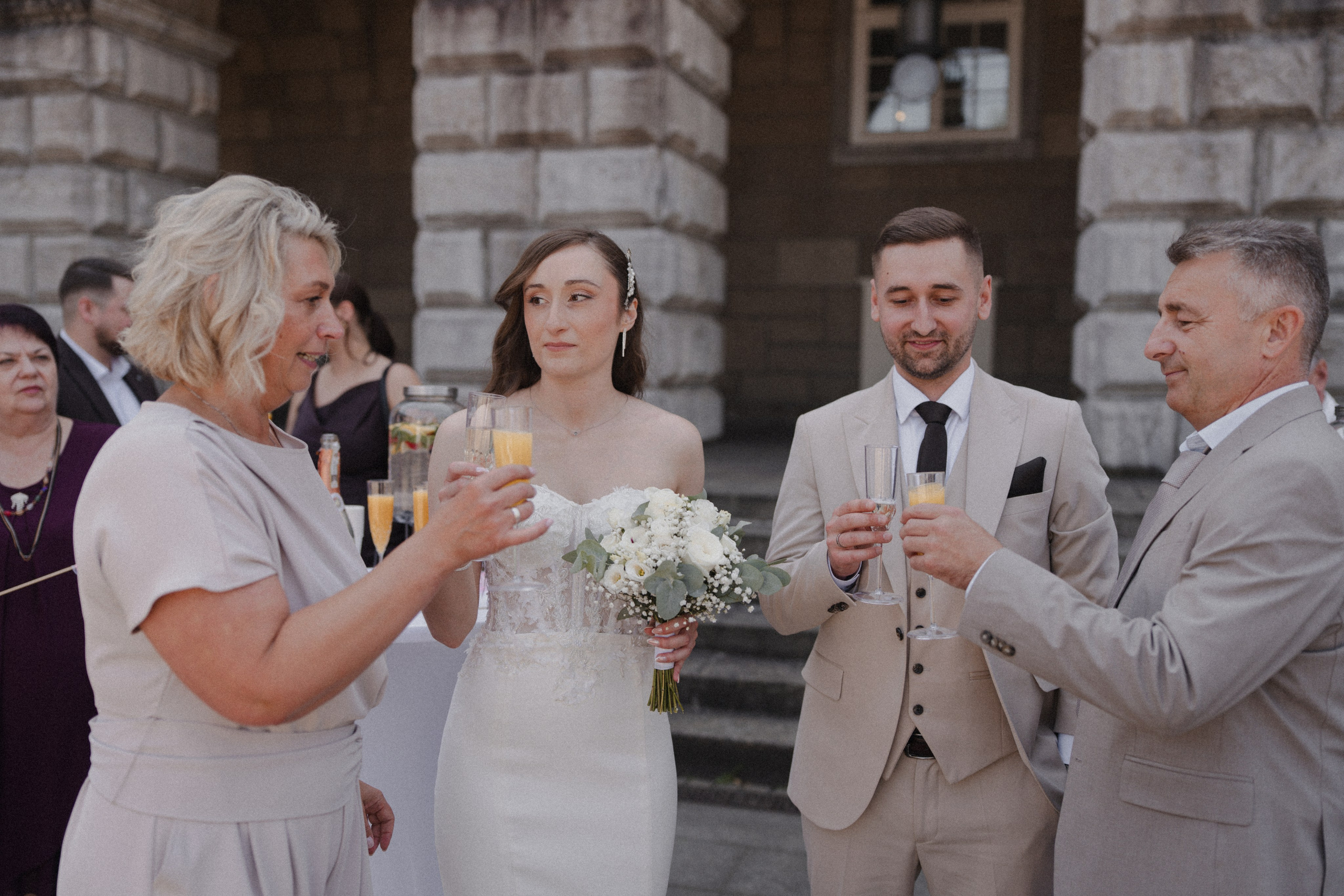 Anton & Jessica I Rathaus Mülheim an der Ruhr. Hochzeitsfotografin Bochum | Halyna Reiche Fotografie NRW