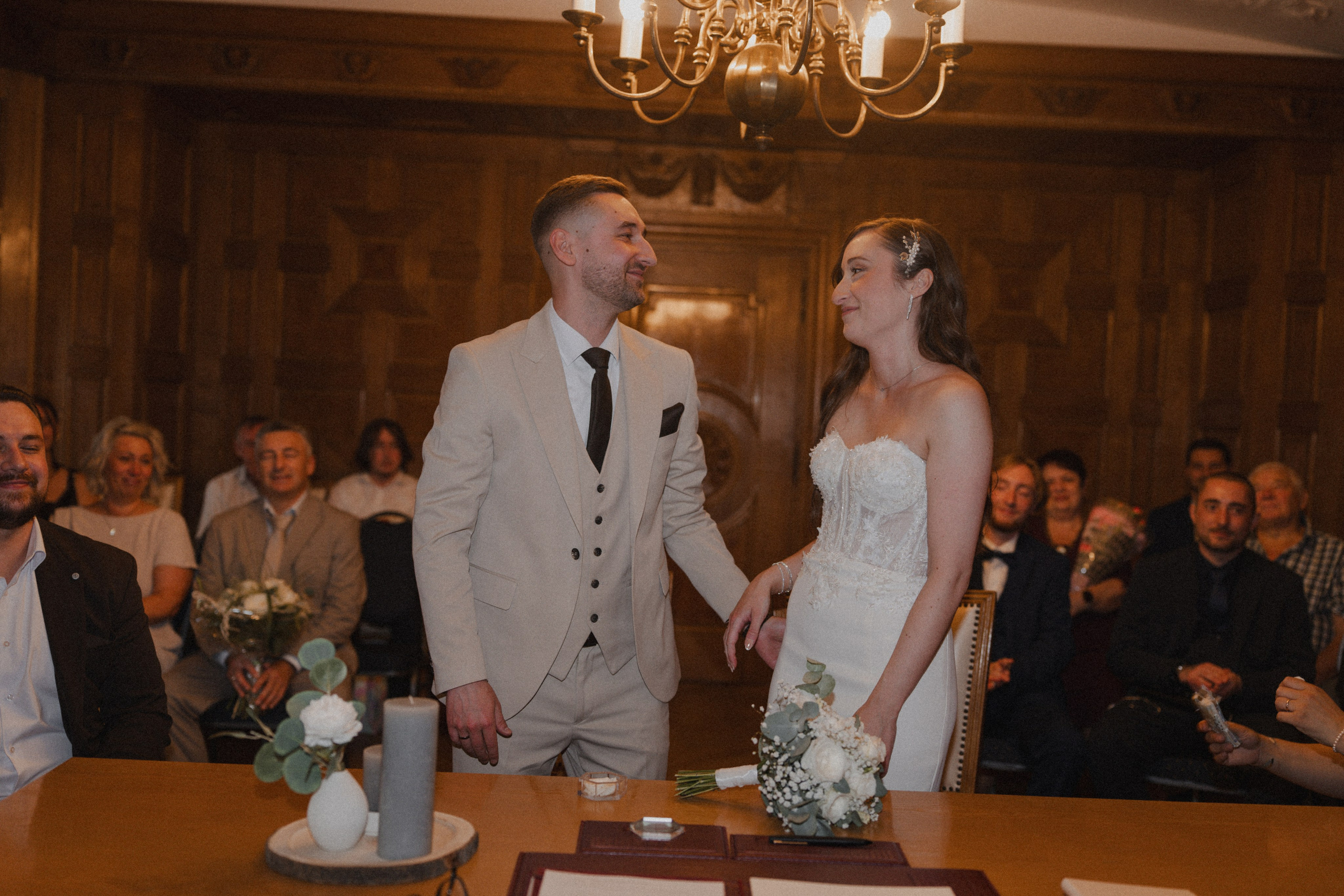 Anton & Jessica I Rathaus Mülheim an der Ruhr. Hochzeitsfotografin Bochum | Halyna Reiche Fotografie NRW