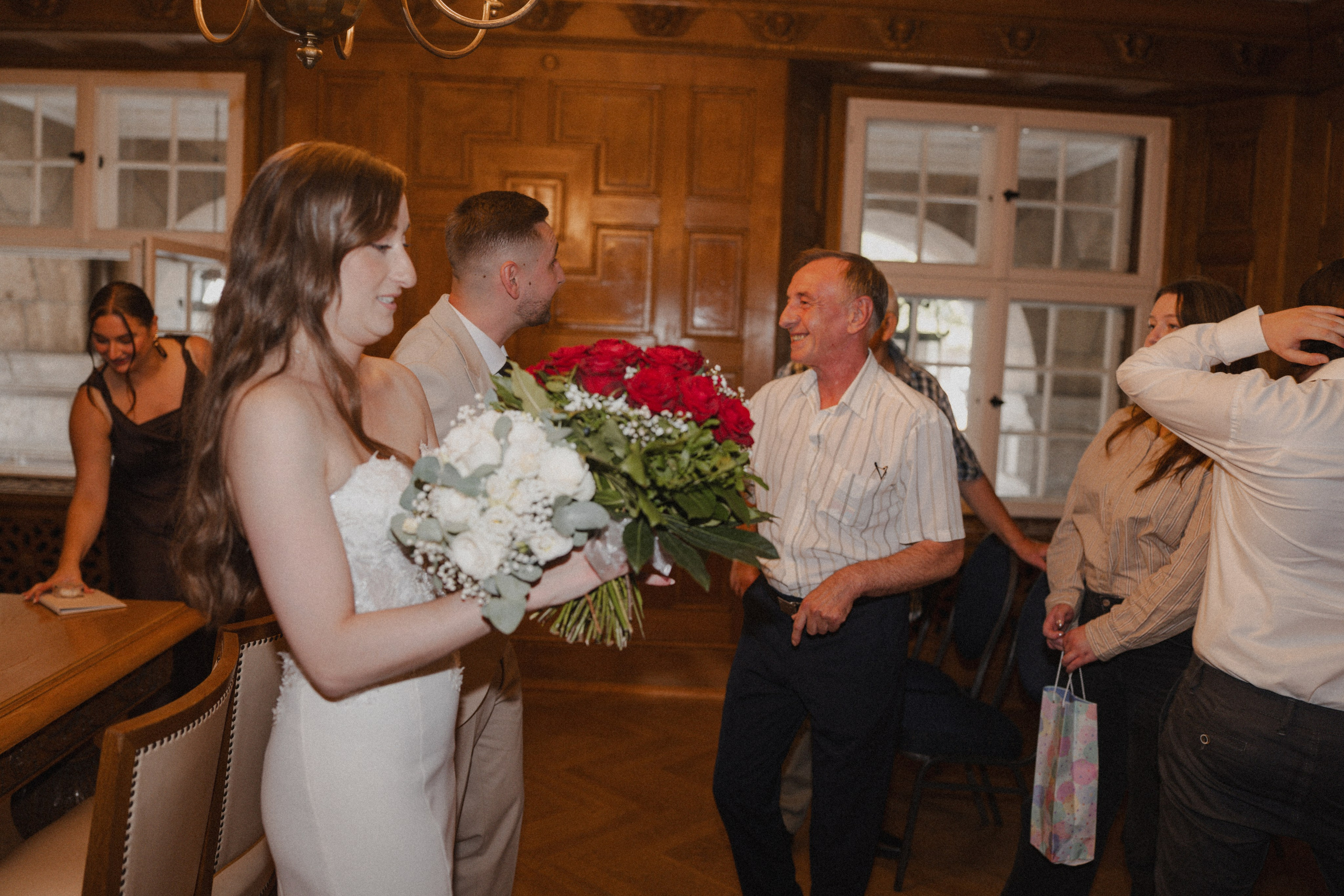 Anton & Jessica I Rathaus Mülheim an der Ruhr. Hochzeitsfotografin Bochum | Halyna Reiche Fotografie NRW
