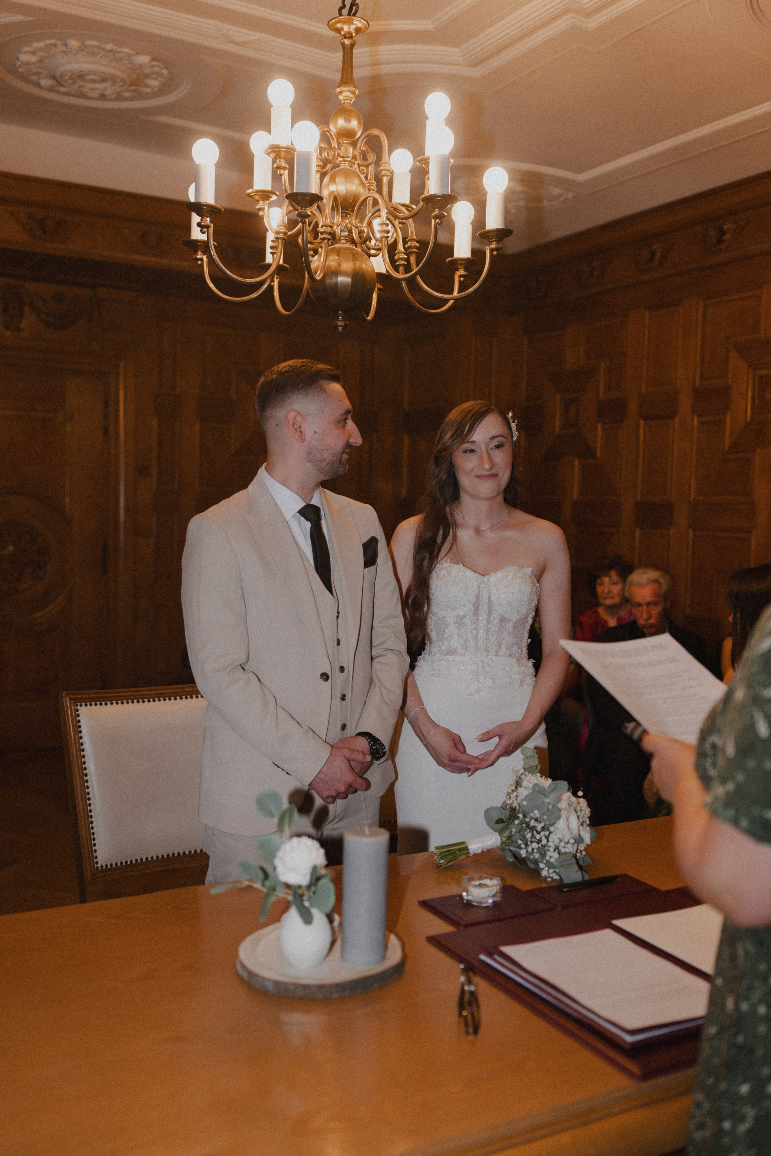 Anton & Jessica I Rathaus Mülheim an der Ruhr. Hochzeitsfotografin Bochum | Halyna Reiche Fotografie NRW