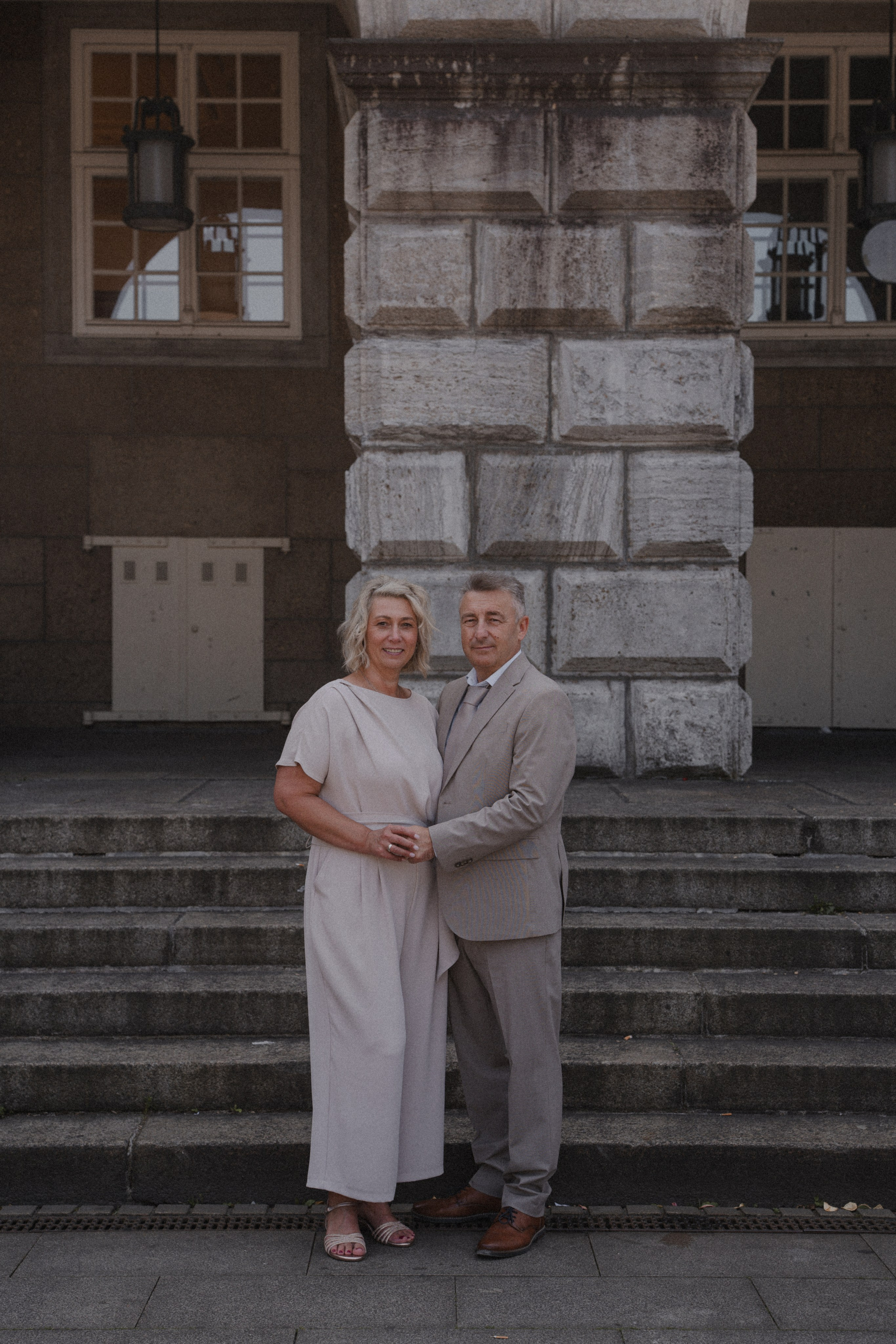 Anton & Jessica I Rathaus Mülheim an der Ruhr. Hochzeitsfotografin Bochum | Halyna Reiche Fotografie NRW