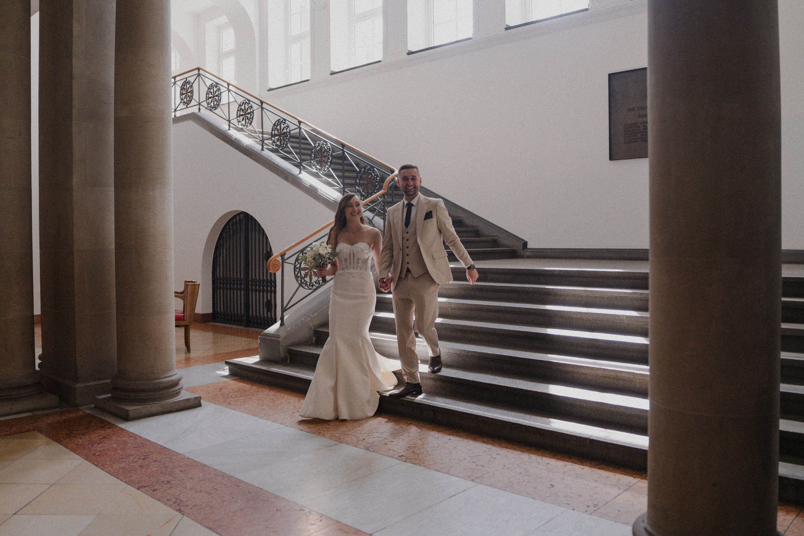 Anton & Jessica I Rathaus Mülheim an der Ruhr. Hochzeitsfotografin Bochum | Halyna Reiche Fotografie NRW