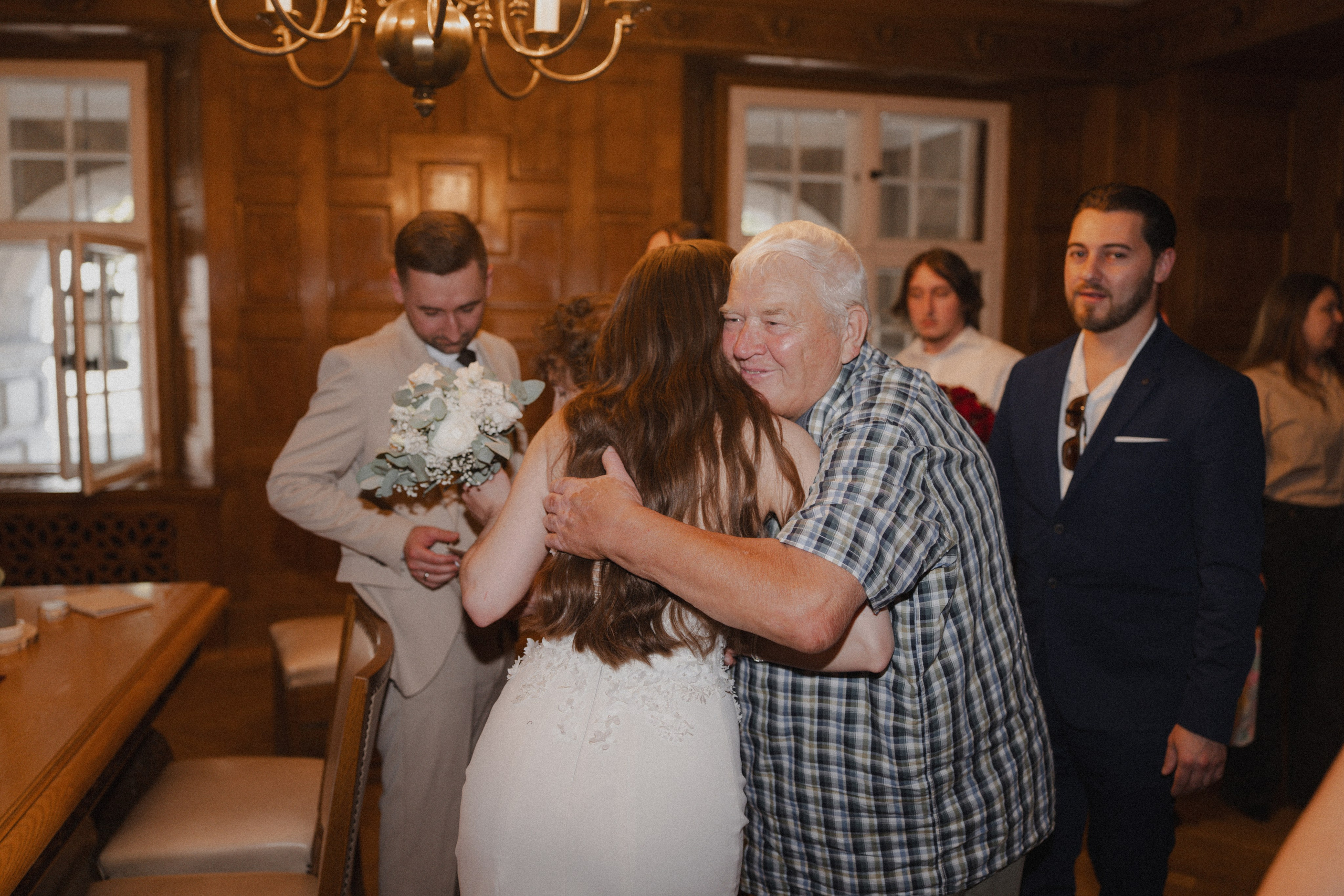 Anton & Jessica I Rathaus Mülheim an der Ruhr. Hochzeitsfotografin Bochum | Halyna Reiche Fotografie NRW