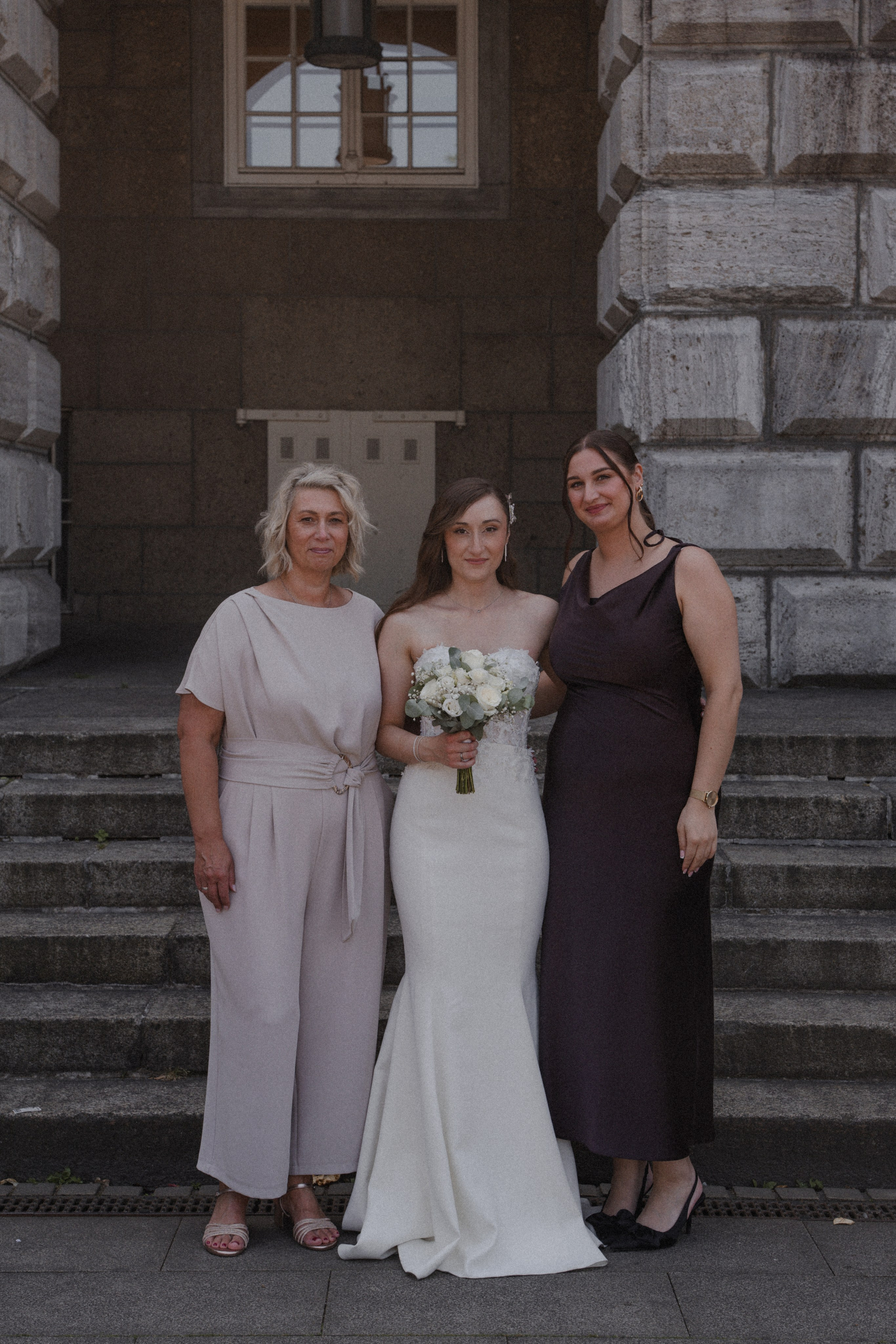 Anton & Jessica I Rathaus Mülheim an der Ruhr. Hochzeitsfotografin Bochum | Halyna Reiche Fotografie NRW