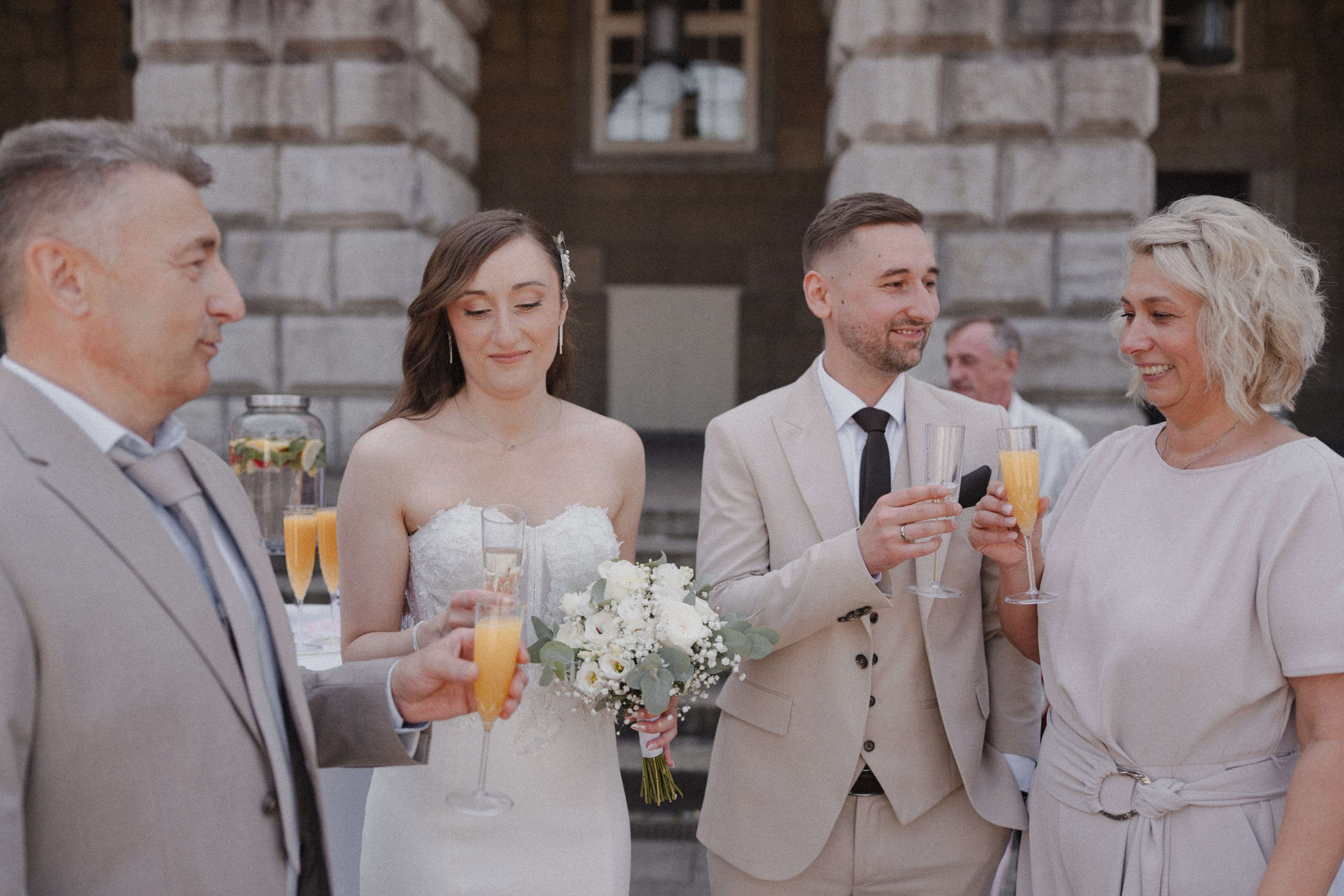 Anton & Jessica I Rathaus Mülheim an der Ruhr. Hochzeitsfotografin Bochum | Halyna Reiche Fotografie NRW