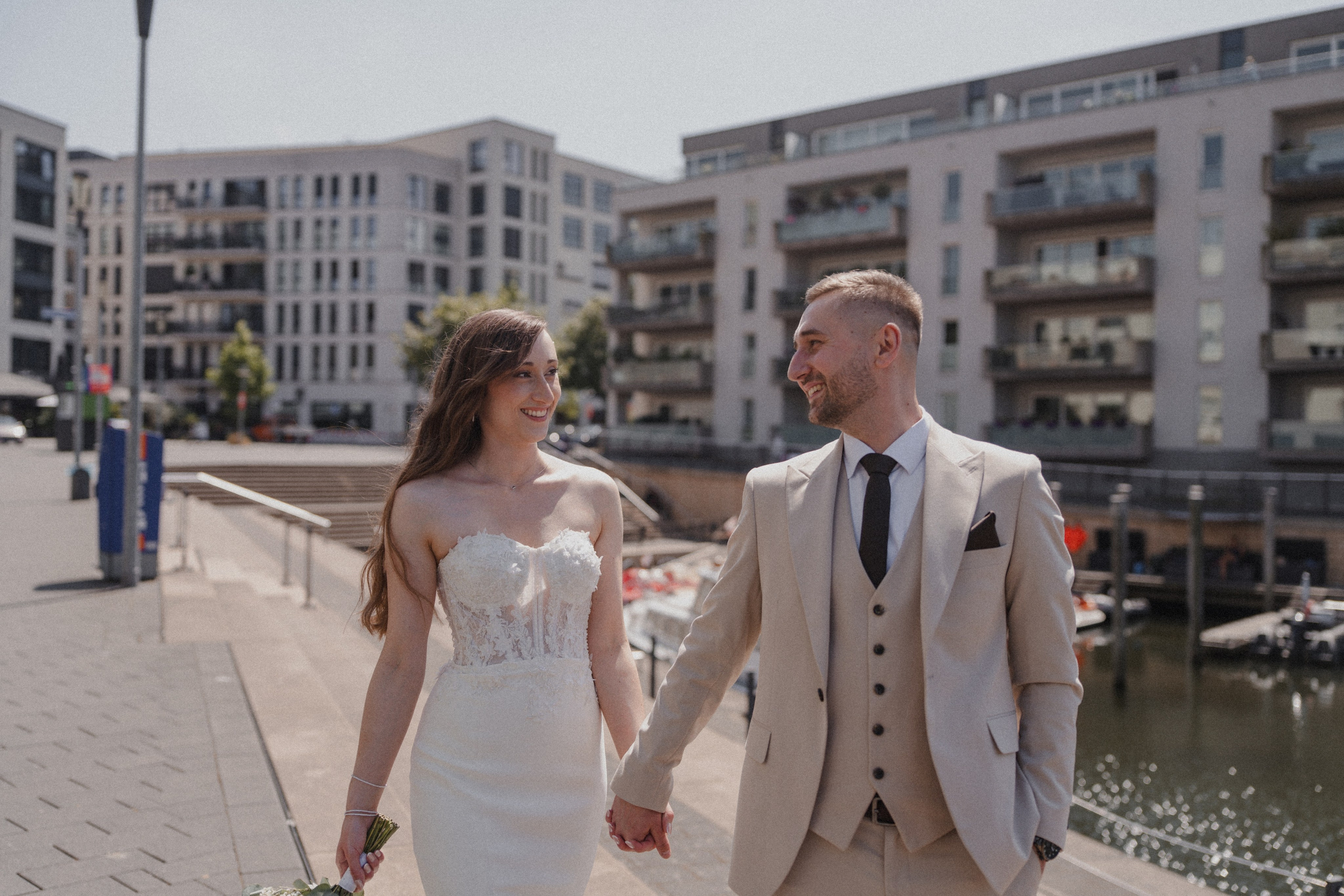 Anton & Jessica I Rathaus Mülheim an der Ruhr. Hochzeitsfotografin Bochum | Halyna Reiche Fotografie NRW