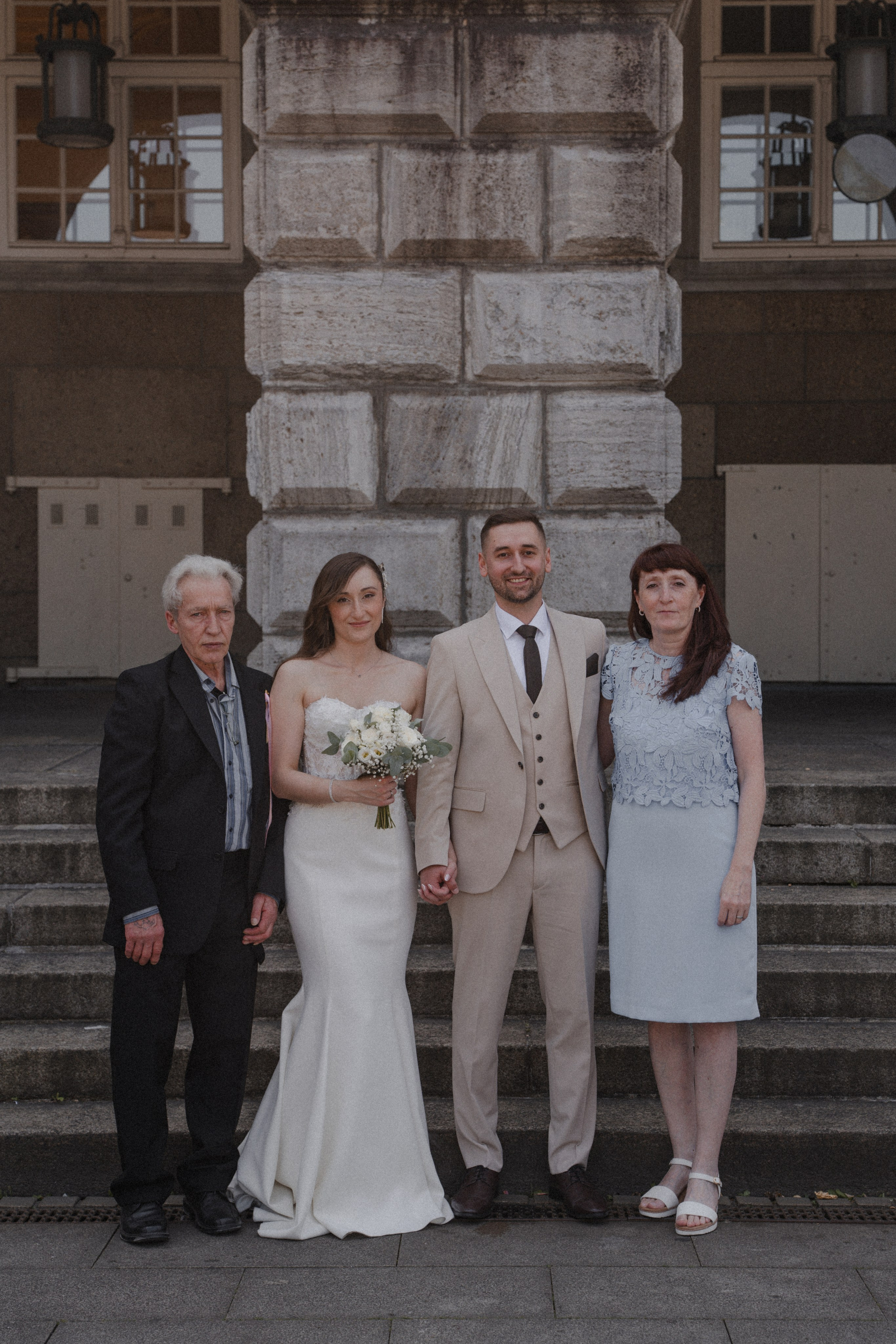 Anton & Jessica I Rathaus Mülheim an der Ruhr. Hochzeitsfotografin Bochum | Halyna Reiche Fotografie NRW