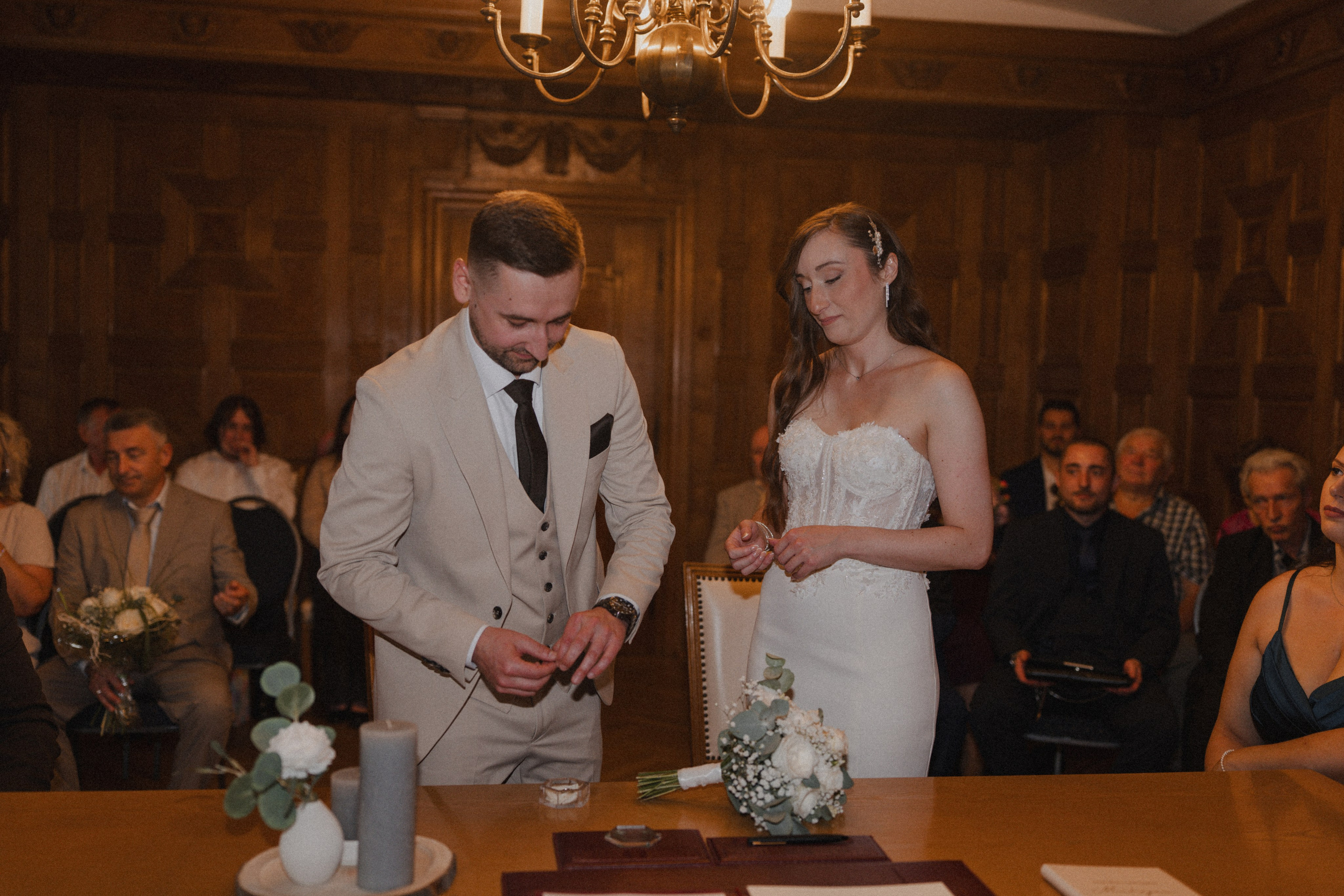 Anton & Jessica I Rathaus Mülheim an der Ruhr. Hochzeitsfotografin Bochum | Halyna Reiche Fotografie NRW