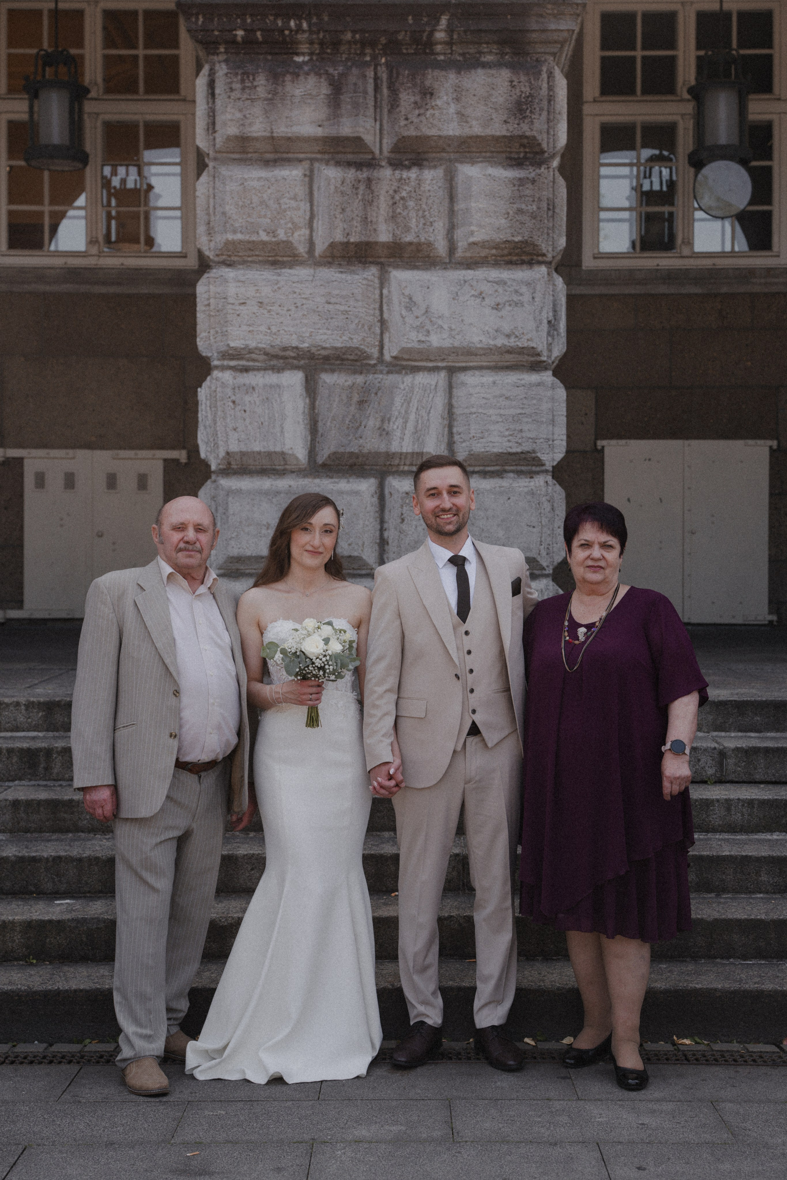 Anton & Jessica I Rathaus Mülheim an der Ruhr. Hochzeitsfotografin Bochum | Halyna Reiche Fotografie NRW