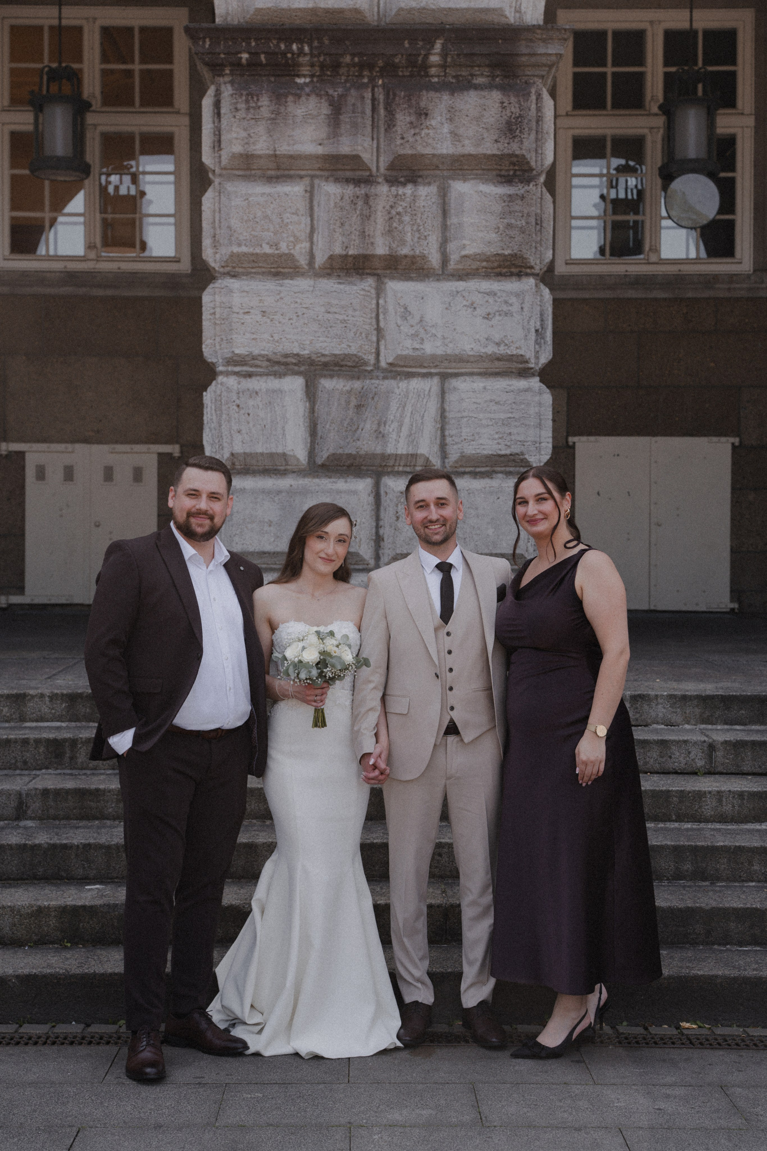 Anton & Jessica I Rathaus Mülheim an der Ruhr. Hochzeitsfotografin Bochum | Halyna Reiche Fotografie NRW