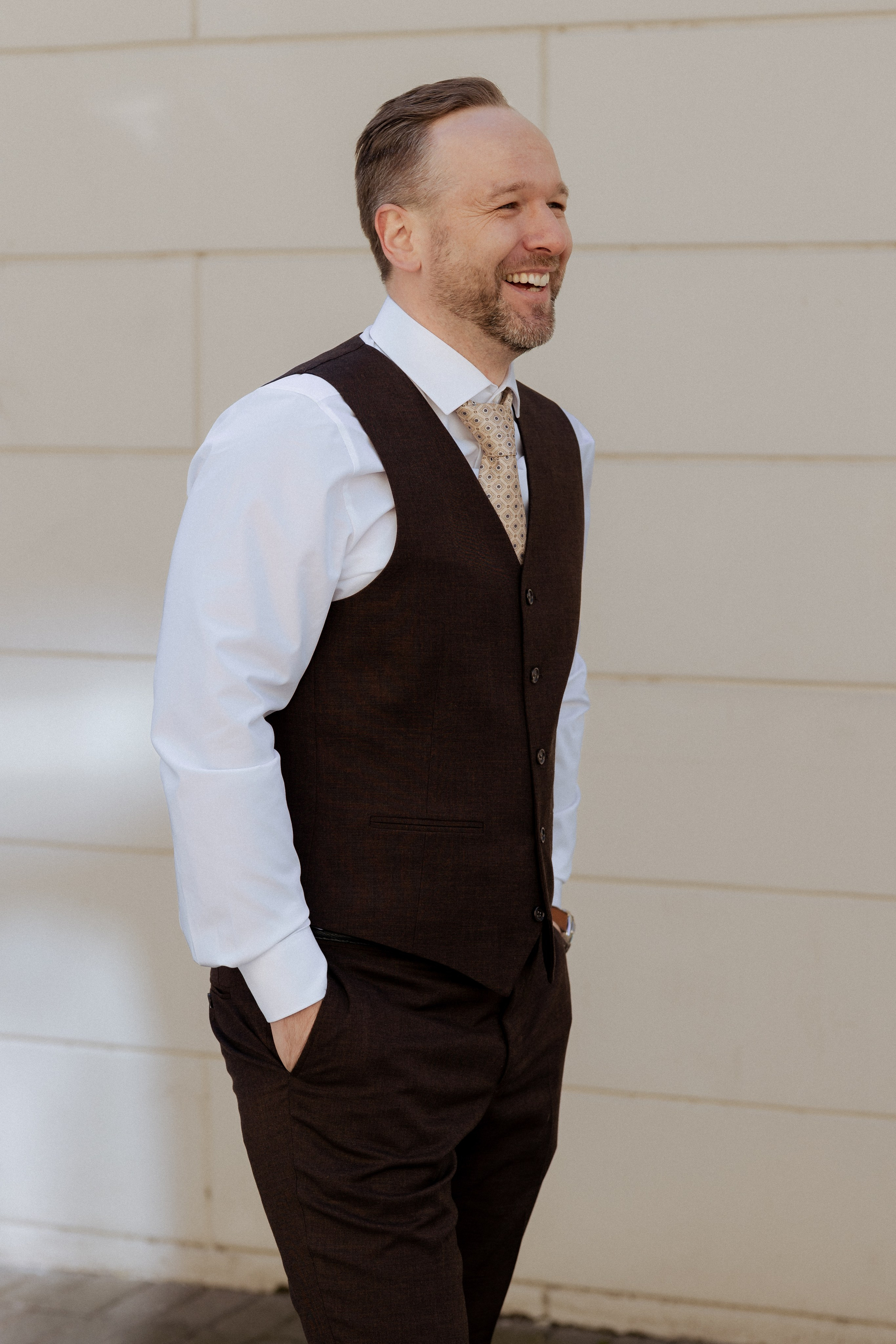 Monika ir Vytautas — miestu alsuojanti trumpa jaunųjų fotosesija Kaune