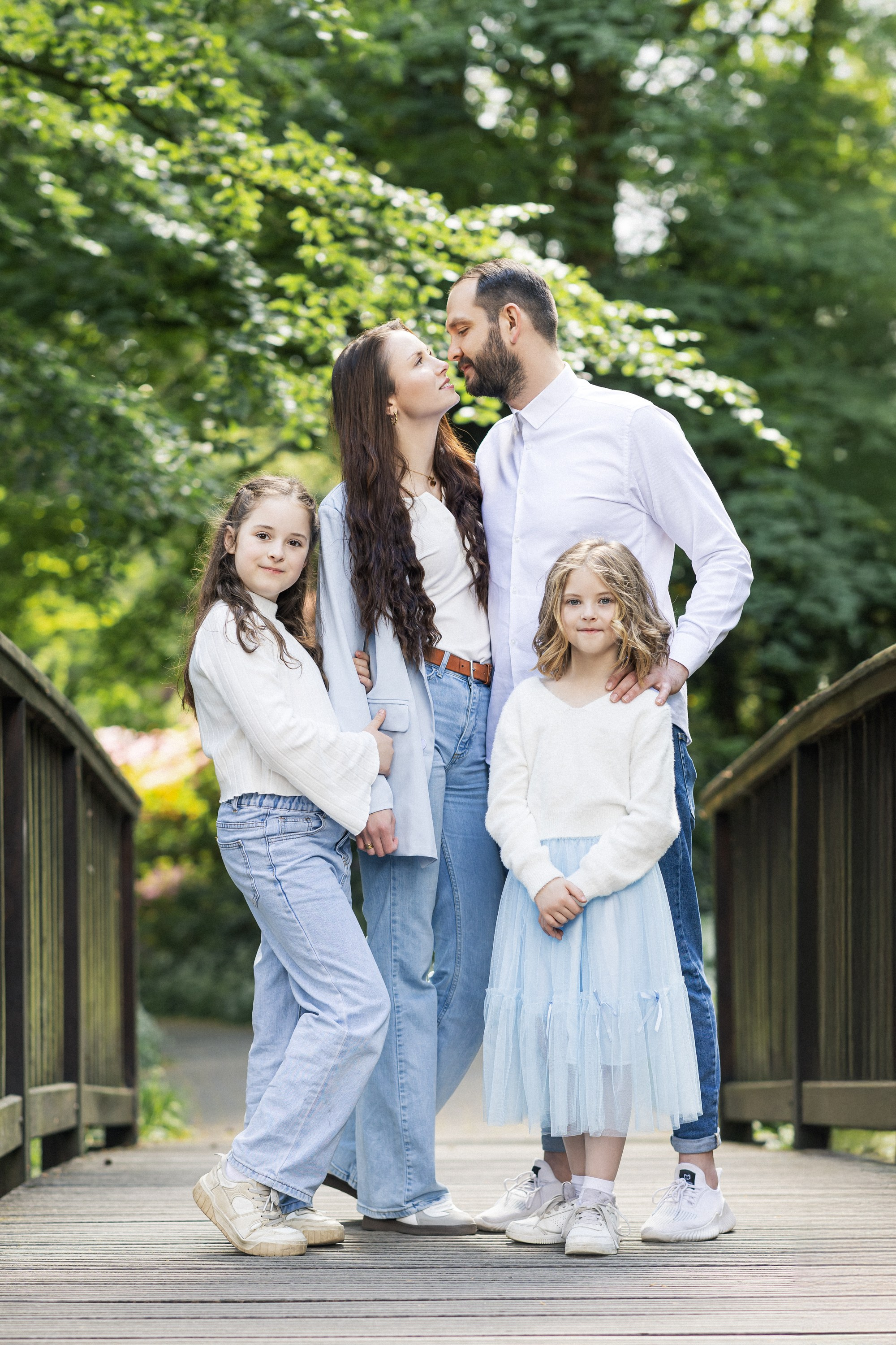Familien Fotoshooting – Natürliche Familienfotos & Emotionale Erinnerungen. Hochzeitsfotografin in Gütersloh | Authentische Hochzeitsreportagen | TK Photographie