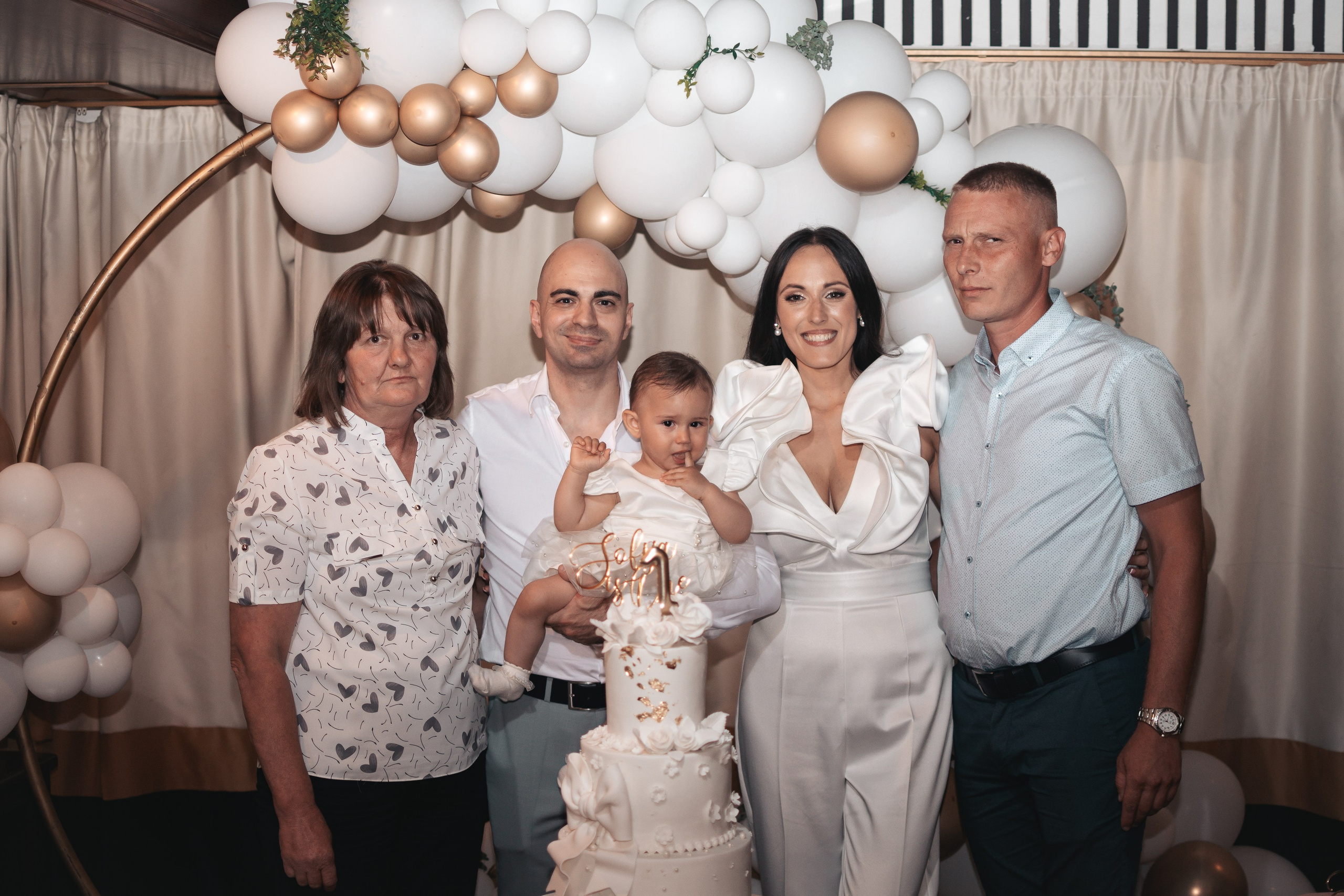 Sofija, krštenje i rođendan. BambinaaPhotography