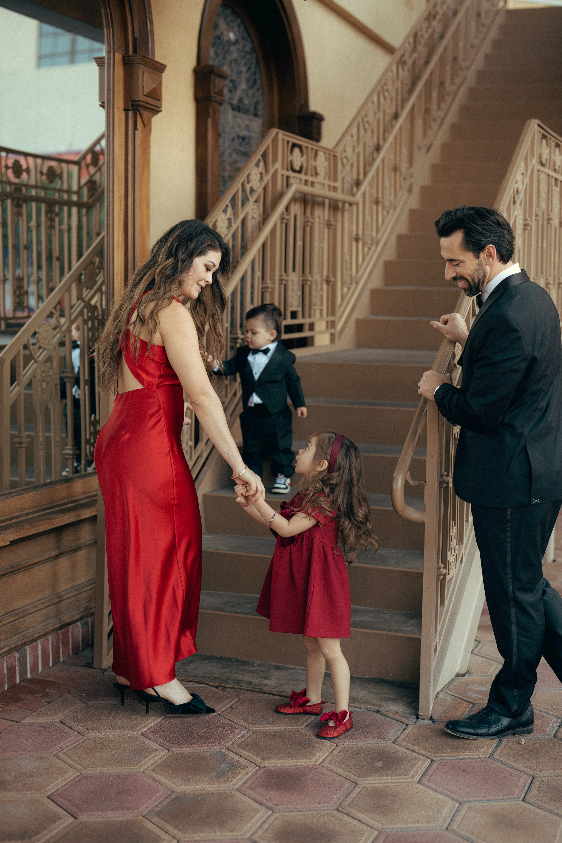 Brianna, Glenn, Jojo and Emmett. Wedding & elopement photographer Viktoriya Kravtsov. Las Vegas