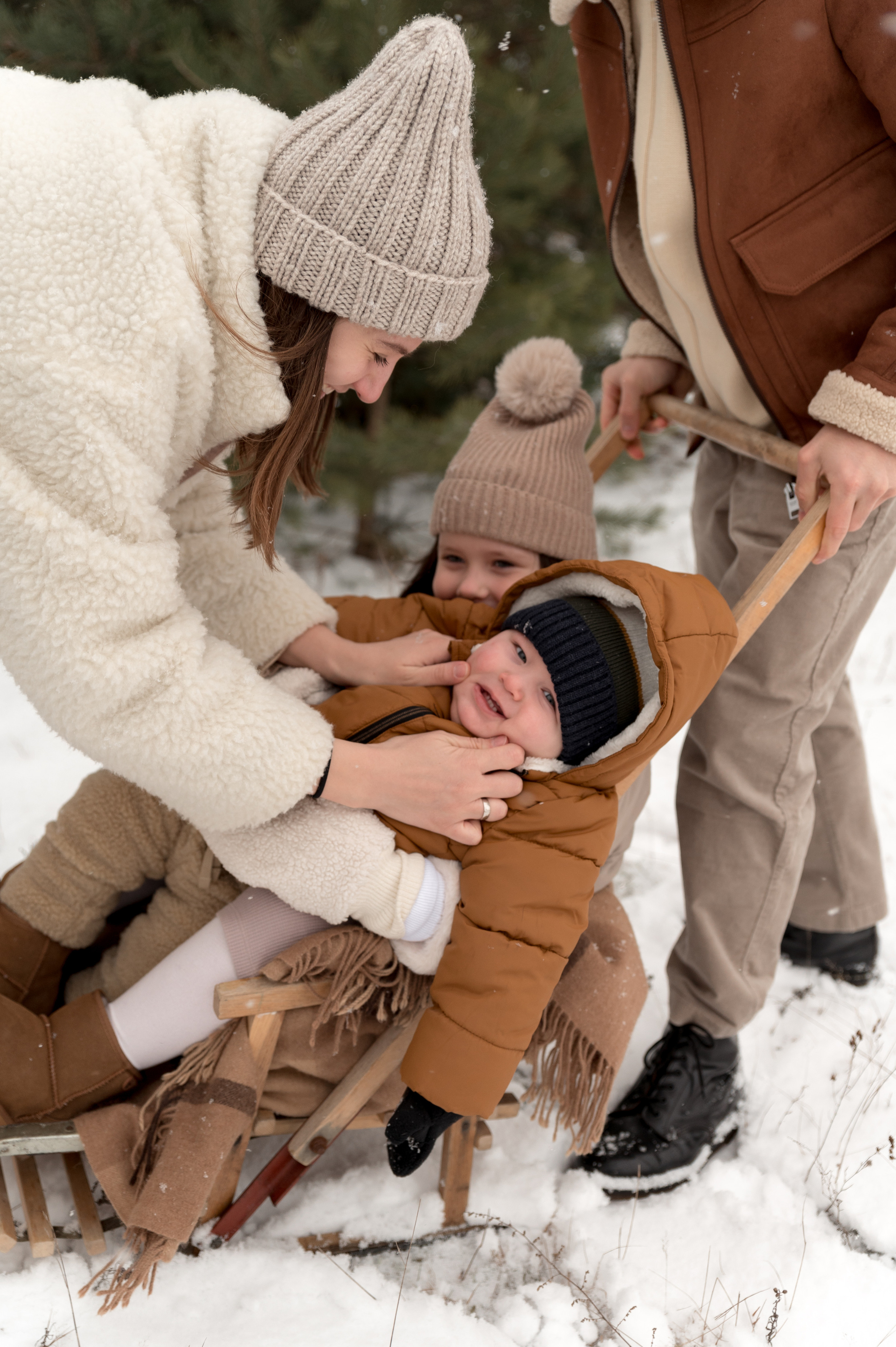 Ilya, Anastasia, Mariana, Leon, 2022. Wedding photographer in Wroclaw Warsaw Krakow Margarita Tuleiko