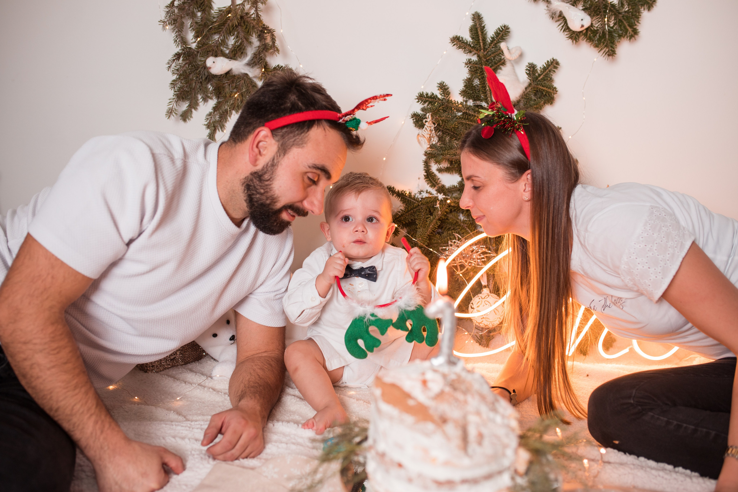 ILIJA 1TH BIRTHDAY SMASH CAKE. HOME