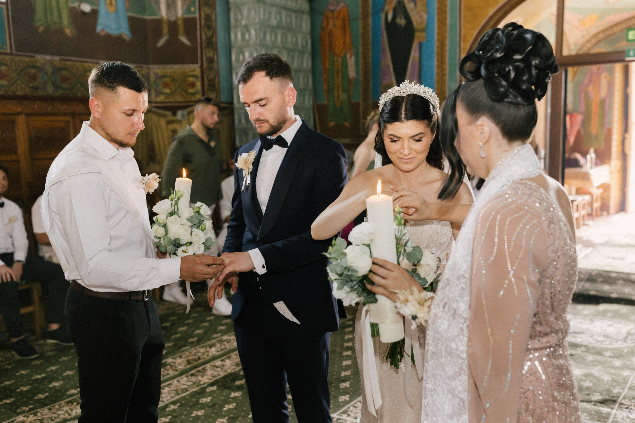 1. Mireasa Adriana în timpul pregătirilor de nuntă în Tudora Botoșani2. Costumul mirelui Ionuț fotografiat artistic în ziua nunții3. Prietenii mirelui la tradițiile de nuntă în Tudora4. Bărbieritul mirelui în cadrul obiceiurilor tradiționale de nuntă5. Fotografii de familie la biserică în ziua nunții6. Portret de familie cu mirii și copilul lor la nunta din Botoșani7. Primul dans al mirilor la Mariage Dor Baisa Botoșani8. Decor elegant de nuntă la Mariage Dor Baisa9. Emoții și tradiții la nunta din Tudora județul Botoșani10. Fotograf profesionist de nuntă în Botoșani surprinzând momente autentice - otograf-nunta-botosanifotograf-evenimente-botosanifotograf-profesionist-botosanifotograf-nunta-tudoranunta-tudora-botosanisedinta-foto-nunta-botosanipoze-nunta-botosanifotografii-nunta-tudorafotograf-cununie-religioasa-botosanibiserica-sfintii-imparati-constantin-si-elena-tudoramariage-dor-baisa-botosanirestaurant-nunta-botosanidansul-mirilor-mariage-dorpregatiri-mire-botosanipregatiri-mireasa-botosanitraditii-nunta-moldovaobiceiuri-nunta-tudorafotograf-familie-nunta-botosaniportret-miri-botosanigalerie-foto-nunta-botosanialbum-foto-nunta-botosaninunta-eleganta-botosaninunta-cu-traditii-botosanifotograf-premium-nunta-botosaniservicii-foto-video-botosanipoveste-de-nunta-botosanifotograf-documentar-nuntafotograf-natural-emotionalmiri-ionut-si-adriananunta-autentica-tudora -otograf-nunta-botosanifotograf-nunta-tudoranunta-tudora-botosanifotograf-evenimente-botosanifotograf-profesionist-botosaniservicii-foto-video-botosanigalerie-foto-nunta-botosanialbum-foto-nunta-botosani - nunta-autentica-botosaninunta-cu-traditii-botosanipoveste-de-nunta-botosanifotografii-emotionante-nuntamomente-autentice-nuntafotografie-documentara-nuntafotograf-natural-nunta- pregatiri-miri-tudorabiserica-tudora-botosanicununie-religioasa-tudoramariage-dor-baisa-botosanipetrecere-nunta-botosanivalsul-mirilor-botosani - alino-foto-studio-botosaniionut-si-adriana-nunta-tudorafotograf-alin-chirila-botosani