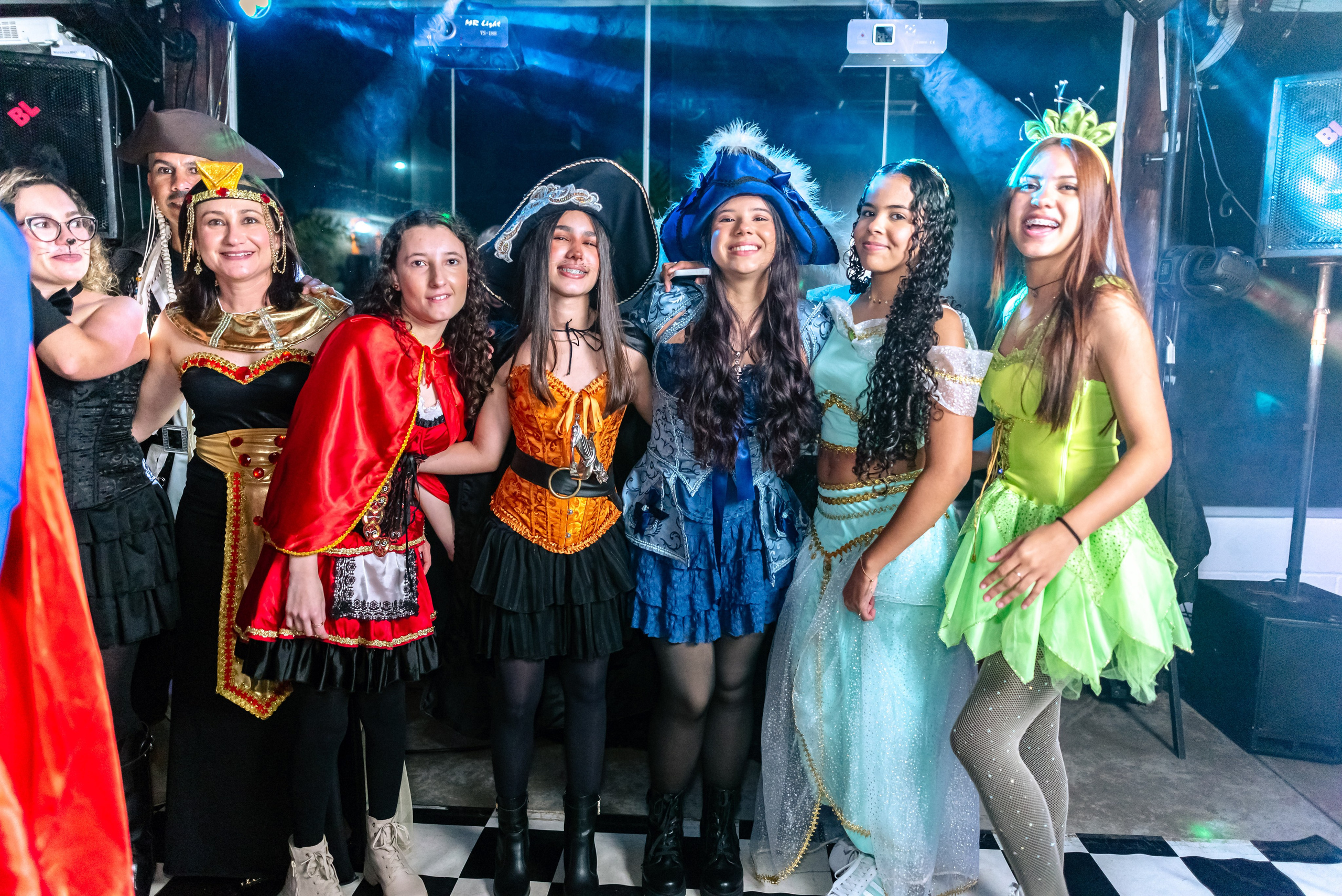 Sofia 15 anos. Wedding photographer Ana Koshi
