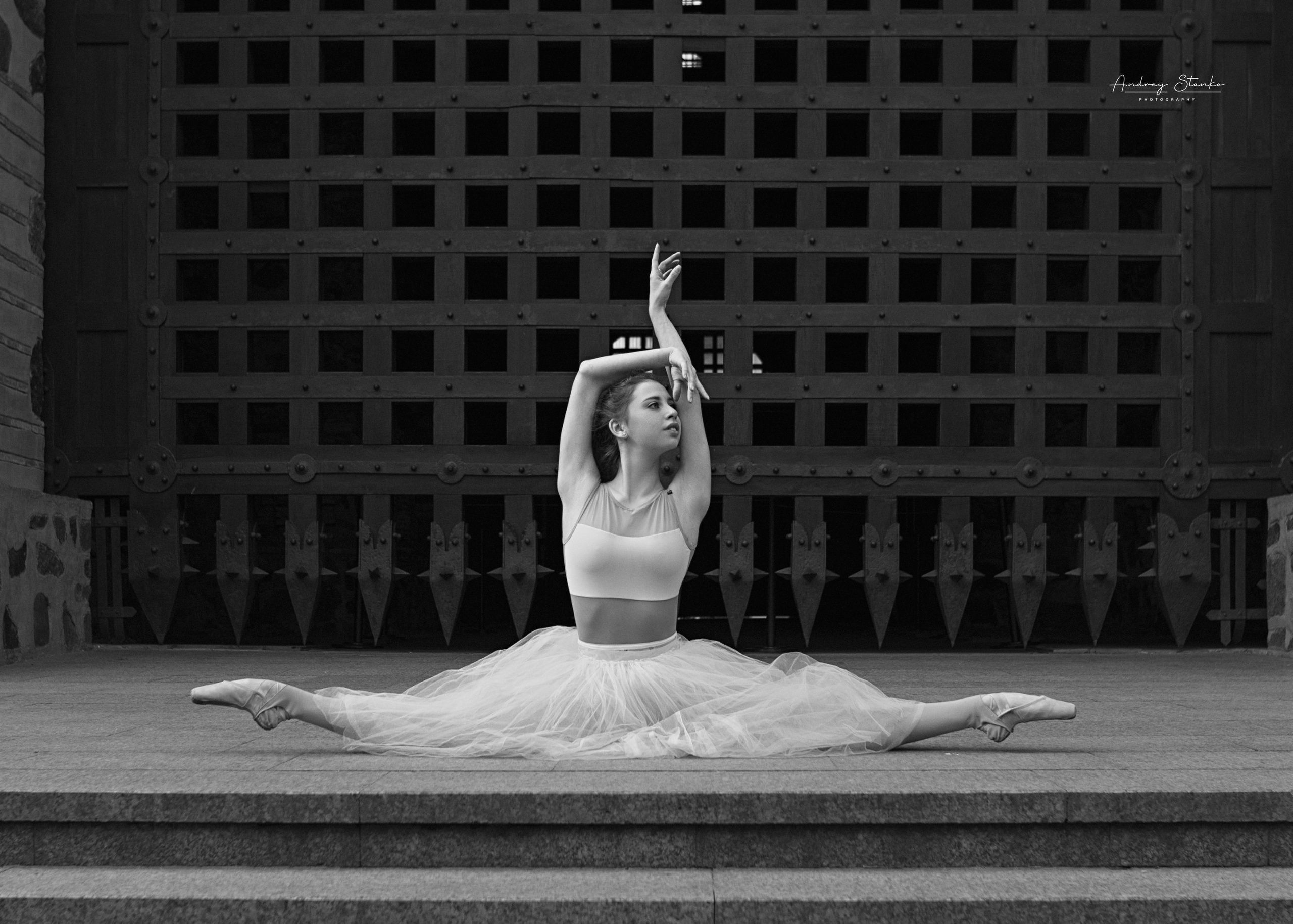 DANCE IN KYIV, UKRAINE. Awards winning photographer in Kauai, Hawaii