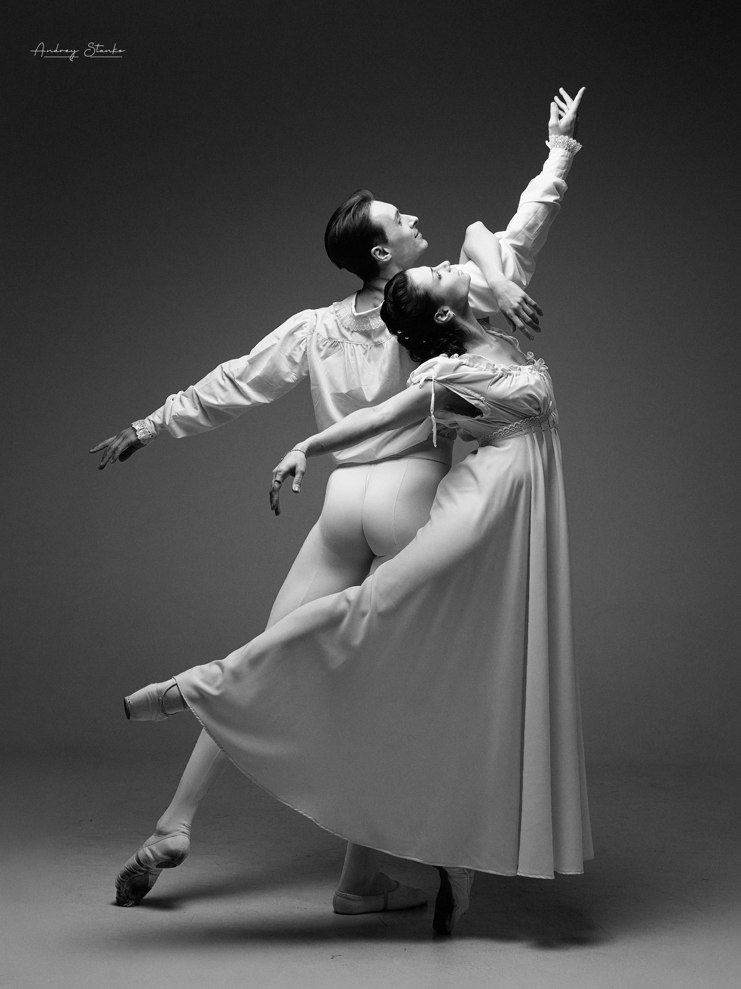 DANCE IN STUDIO. Awards winning photographer in Kauai, Hawaii