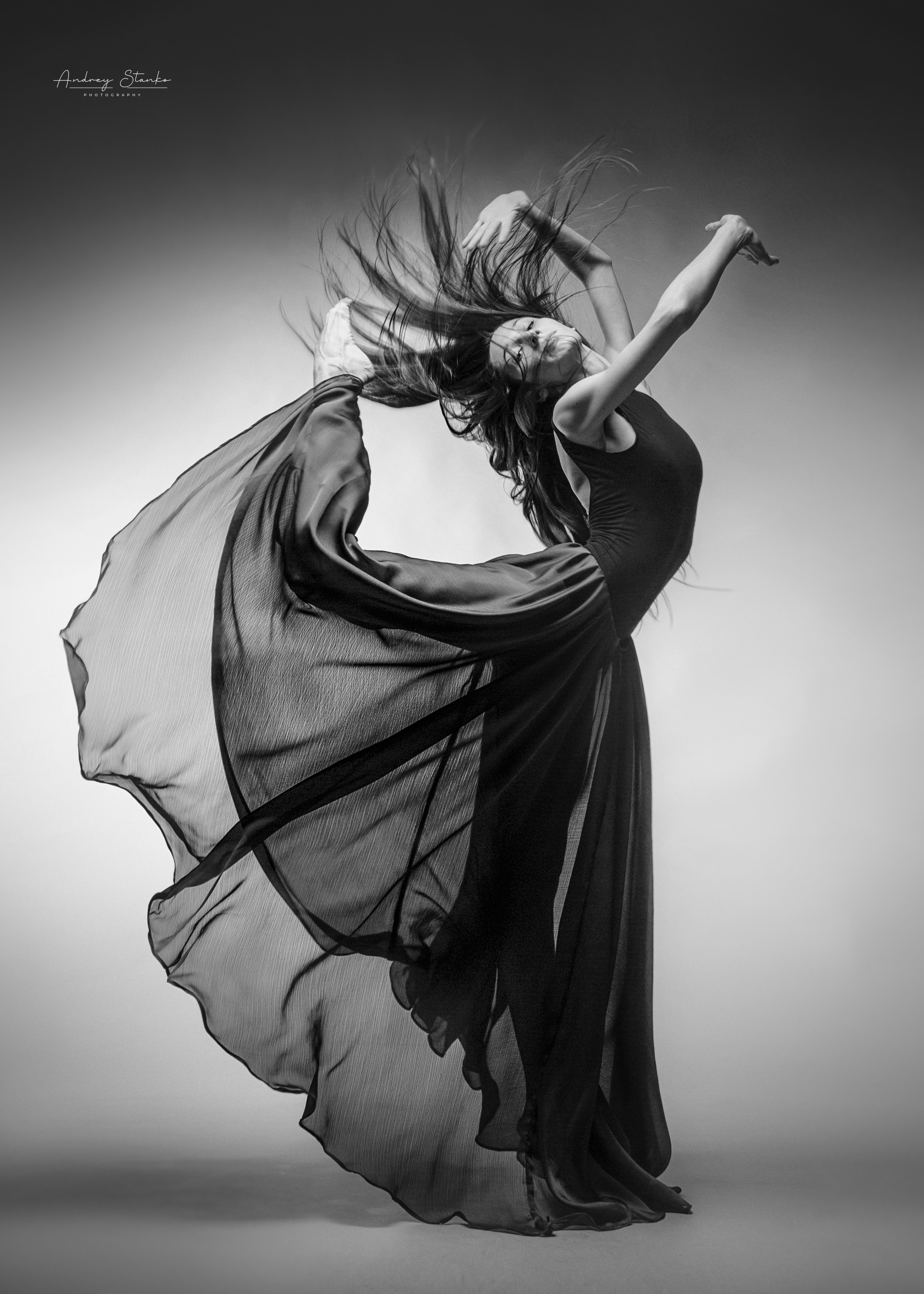 DANCE IN STUDIO. Awards winning photographer in Kauai, Hawaii