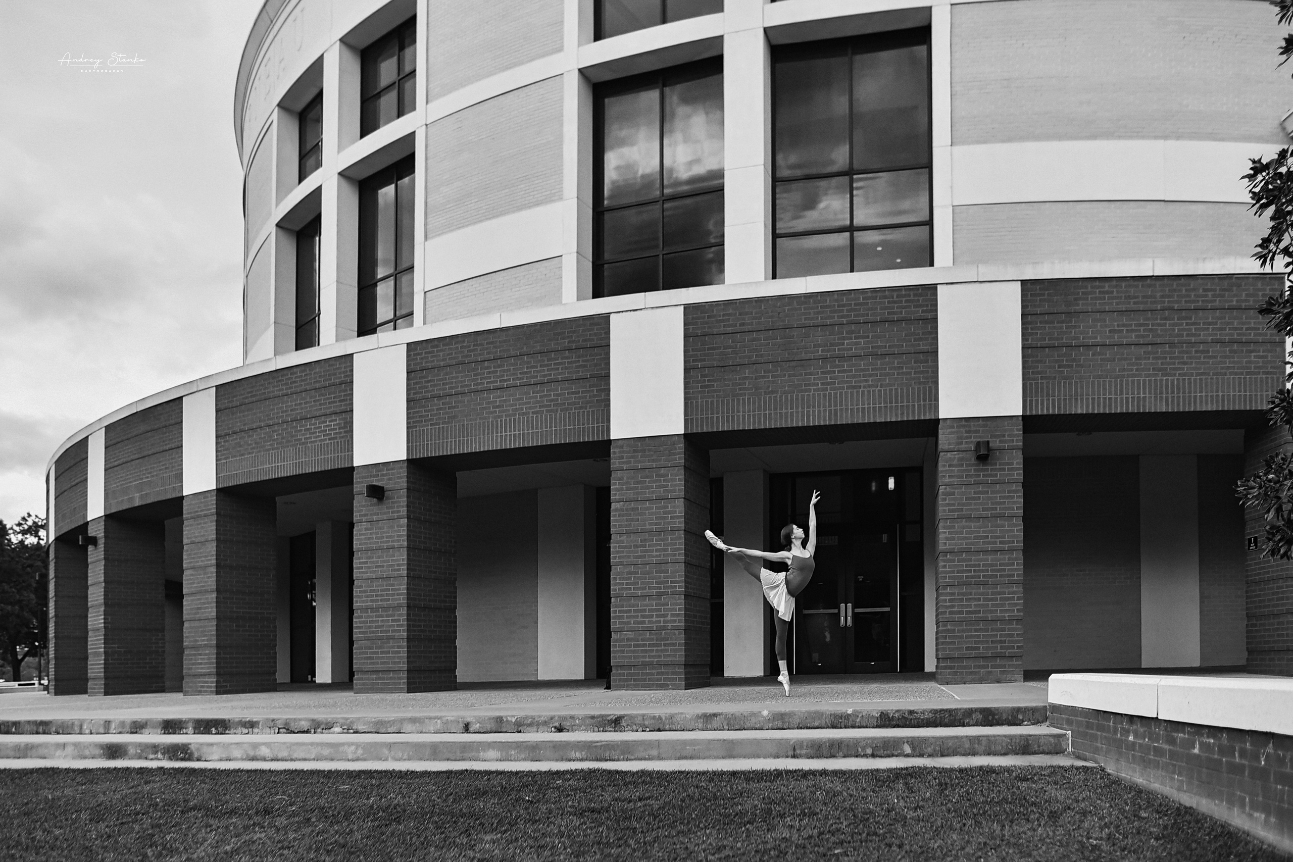 DANCE IN AMERICA. Awards winning photographer in Kauai, Hawaii