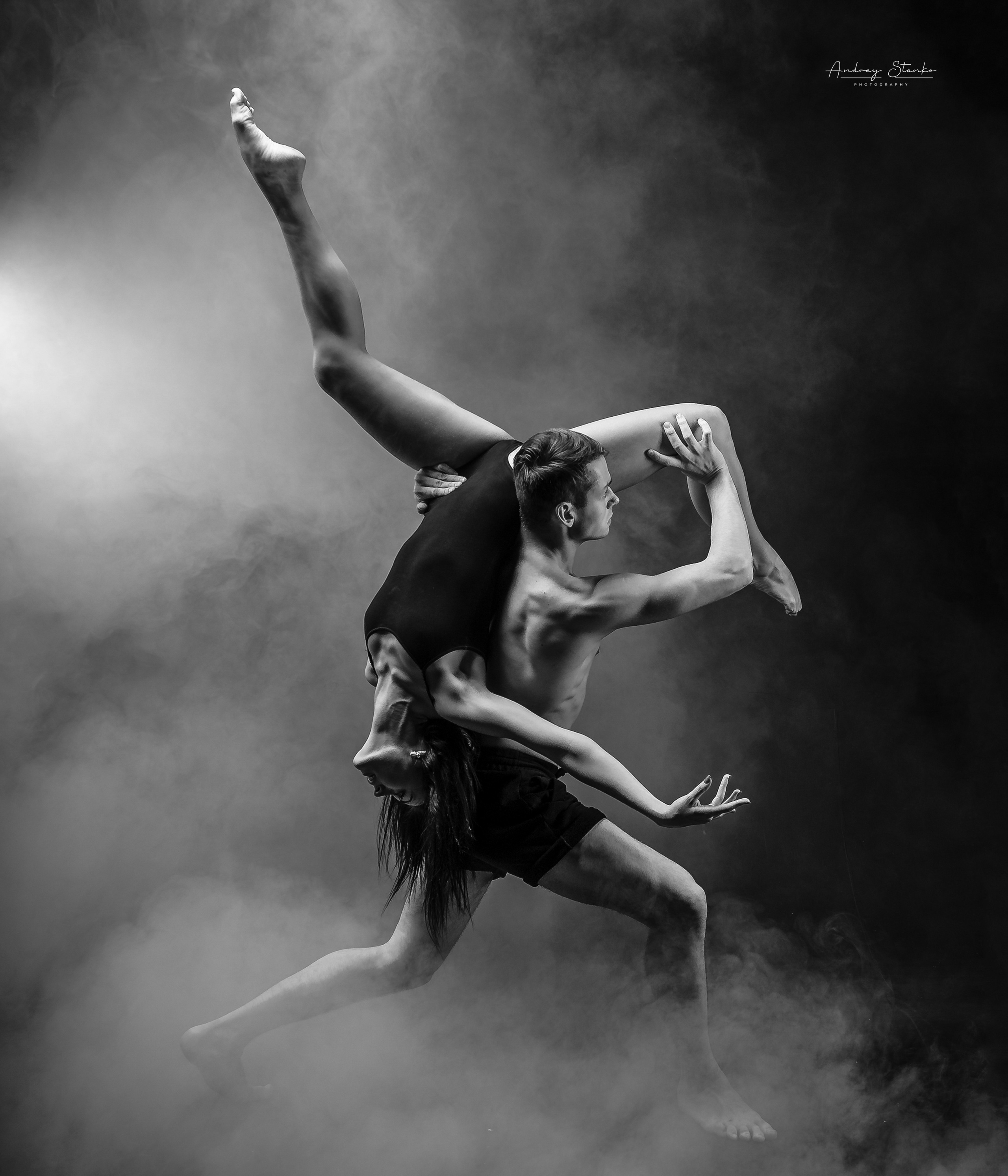 DANCE IN STUDIO. Awards winning photographer in Kauai, Hawaii