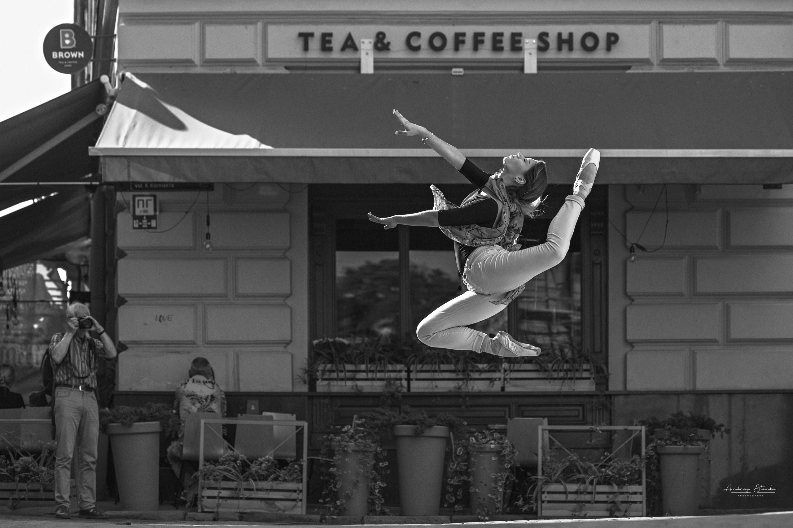 DANCE IN LVIV, UKRAINE. Awards winning photographer in Kauai, Hawaii