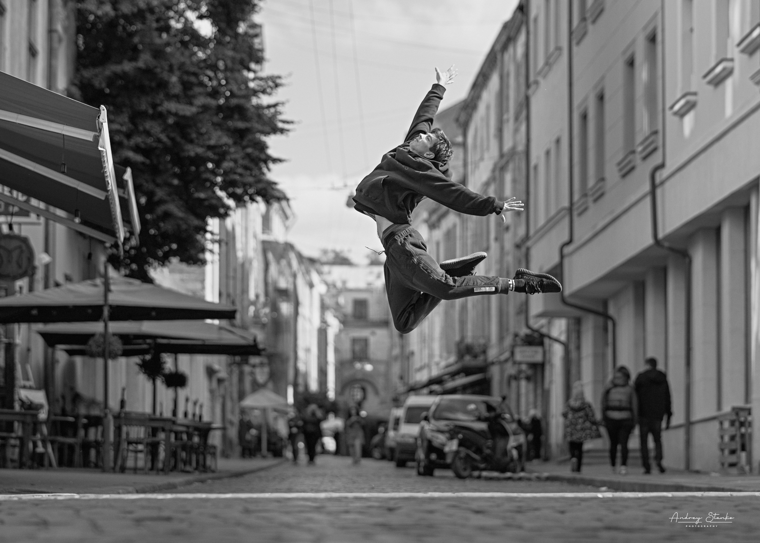 DANCE IN LVIV, UKRAINE. Awards winning photographer in Kauai, Hawaii