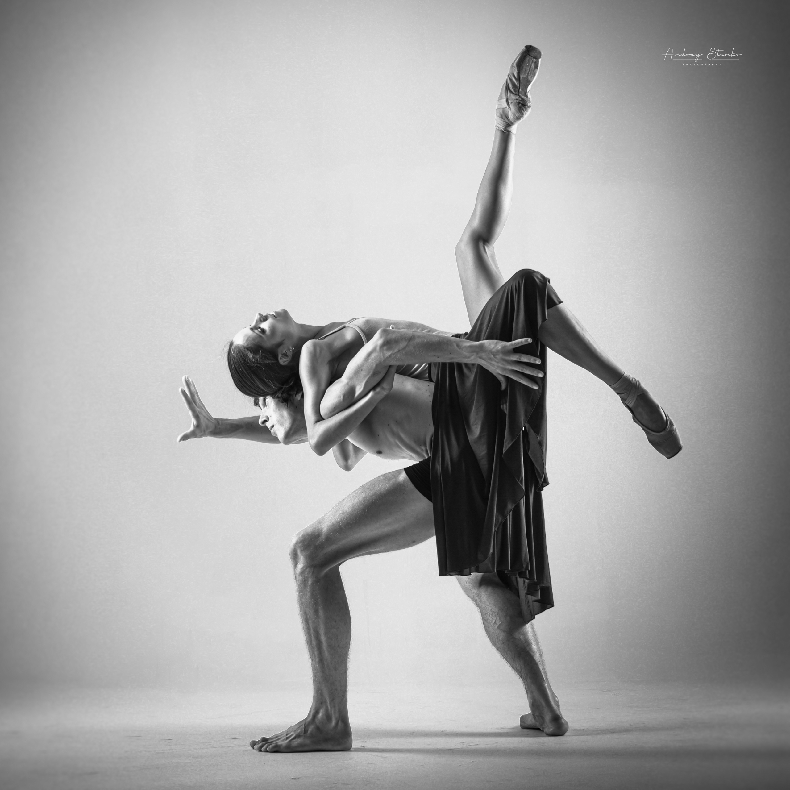 DANCE IN STUDIO. Awards winning photographer in Kauai, Hawaii