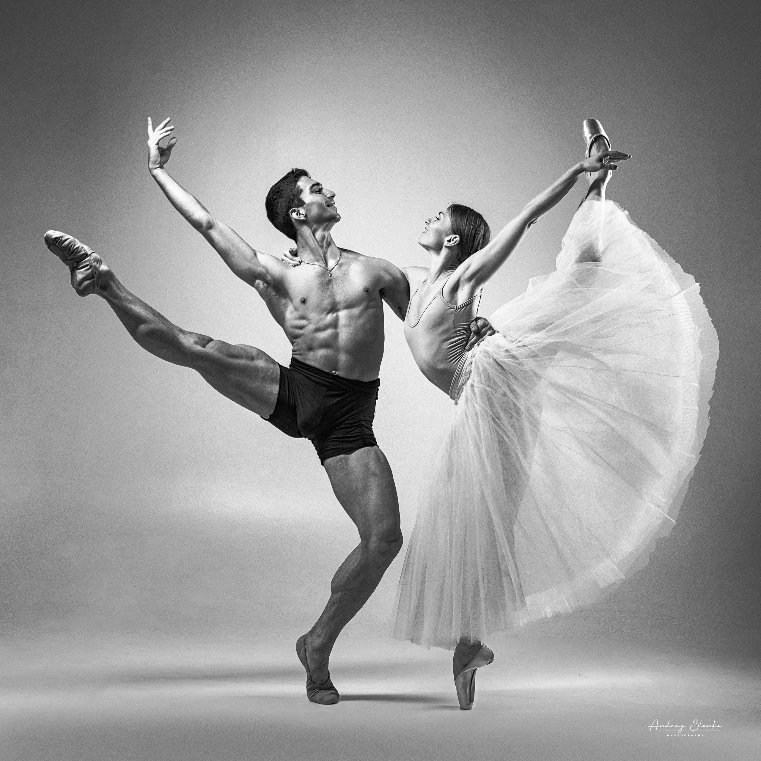 DANCE IN STUDIO. Awards winning photographer in Kauai, Hawaii