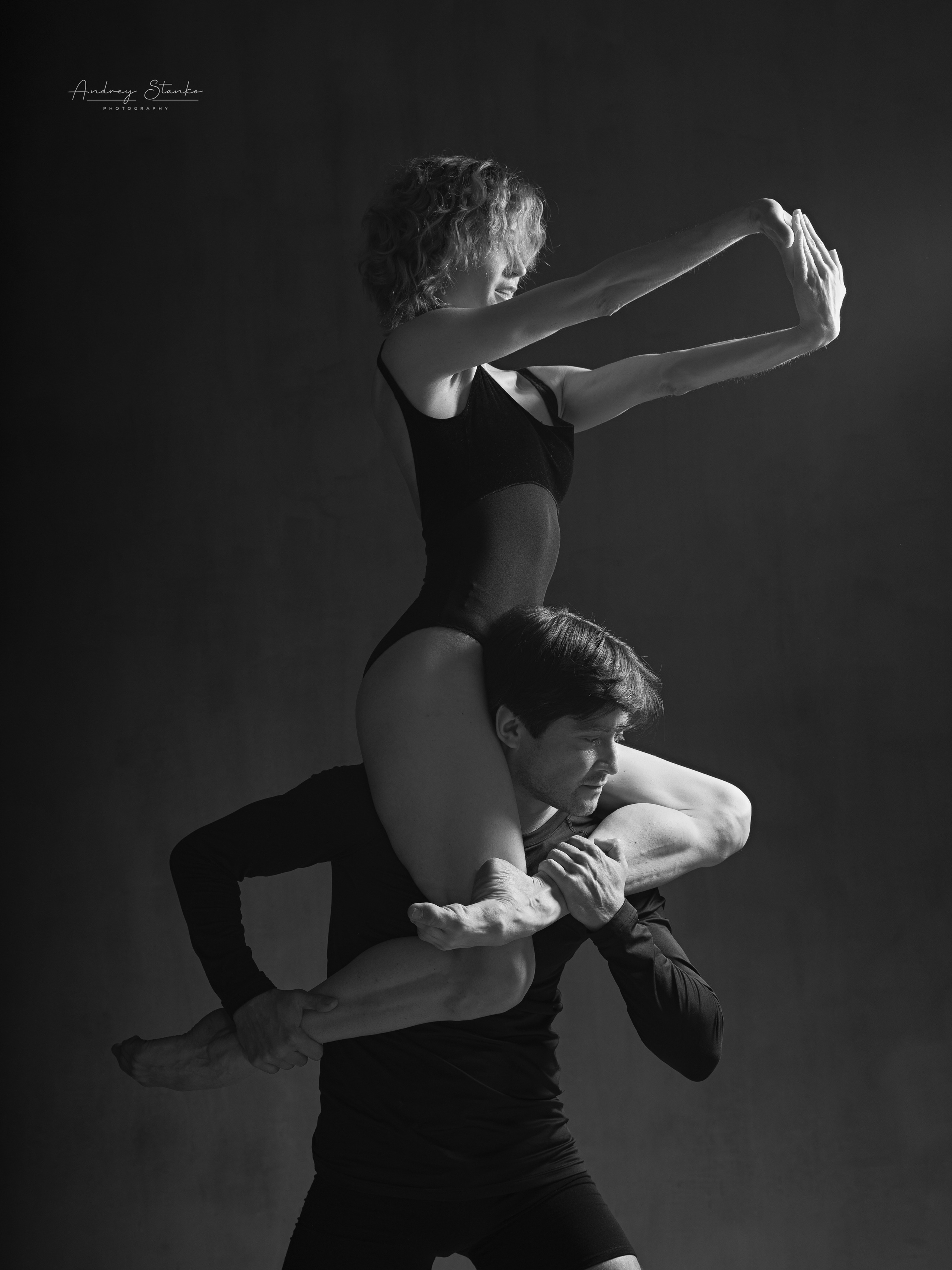 DANCE IN STUDIO. Awards winning photographer in Kauai, Hawaii