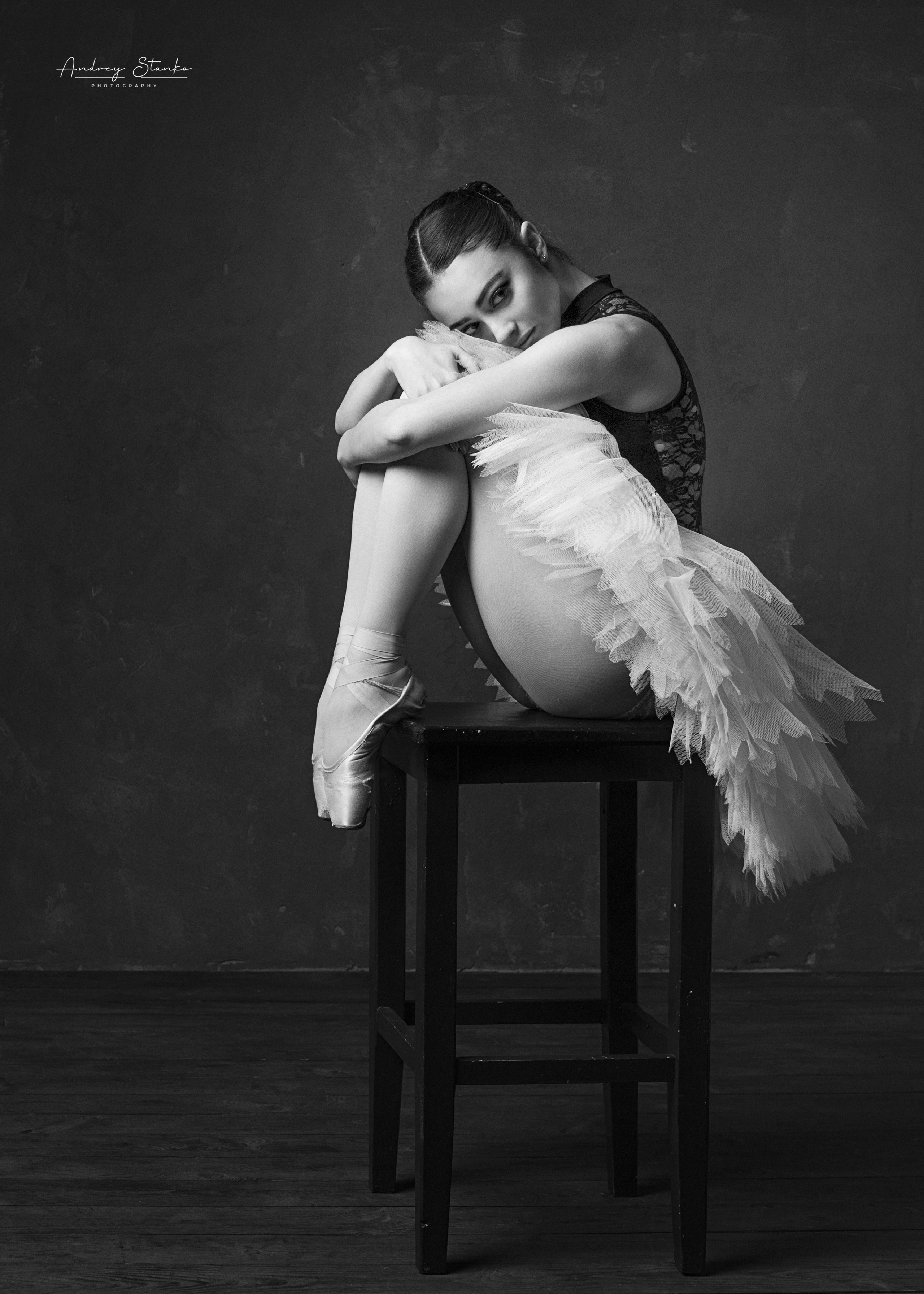 DANCE IN STUDIO. Awards winning photographer in Kauai, Hawaii