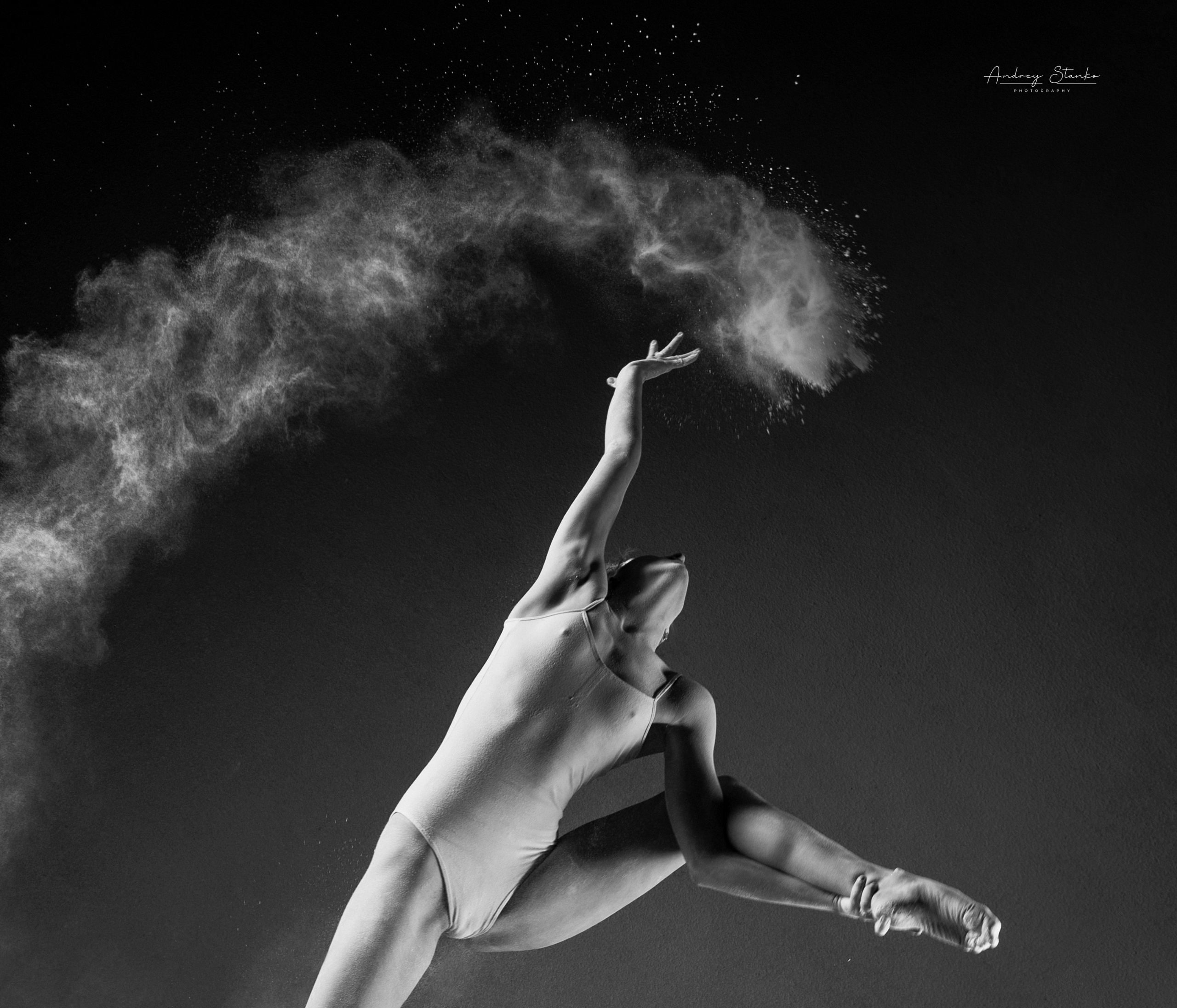 DANCE IN STUDIO. Awards winning photographer in Kauai, Hawaii