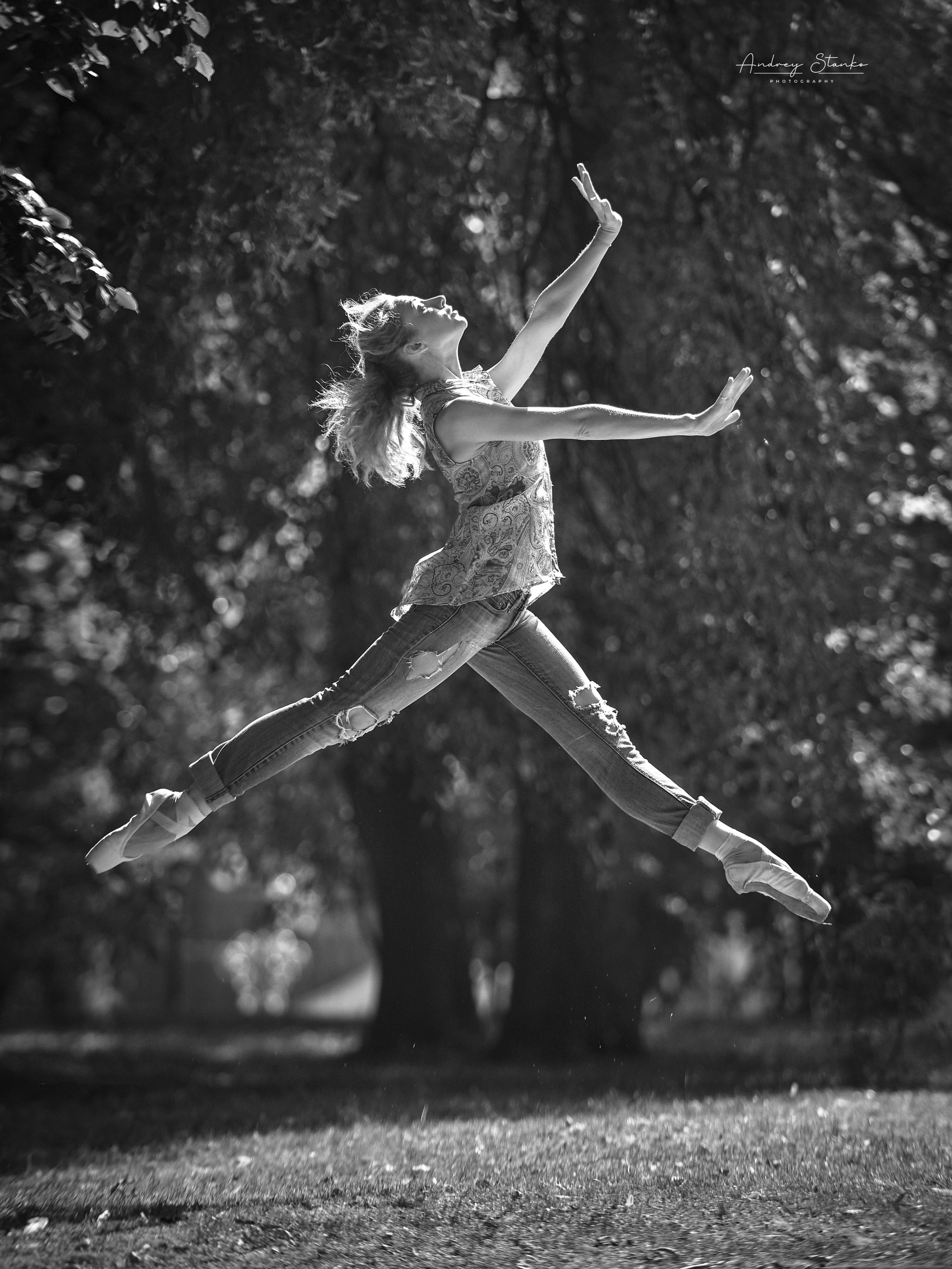 DANCE IN KYIV, UKRAINE. Awards winning photographer in Kauai, Hawaii