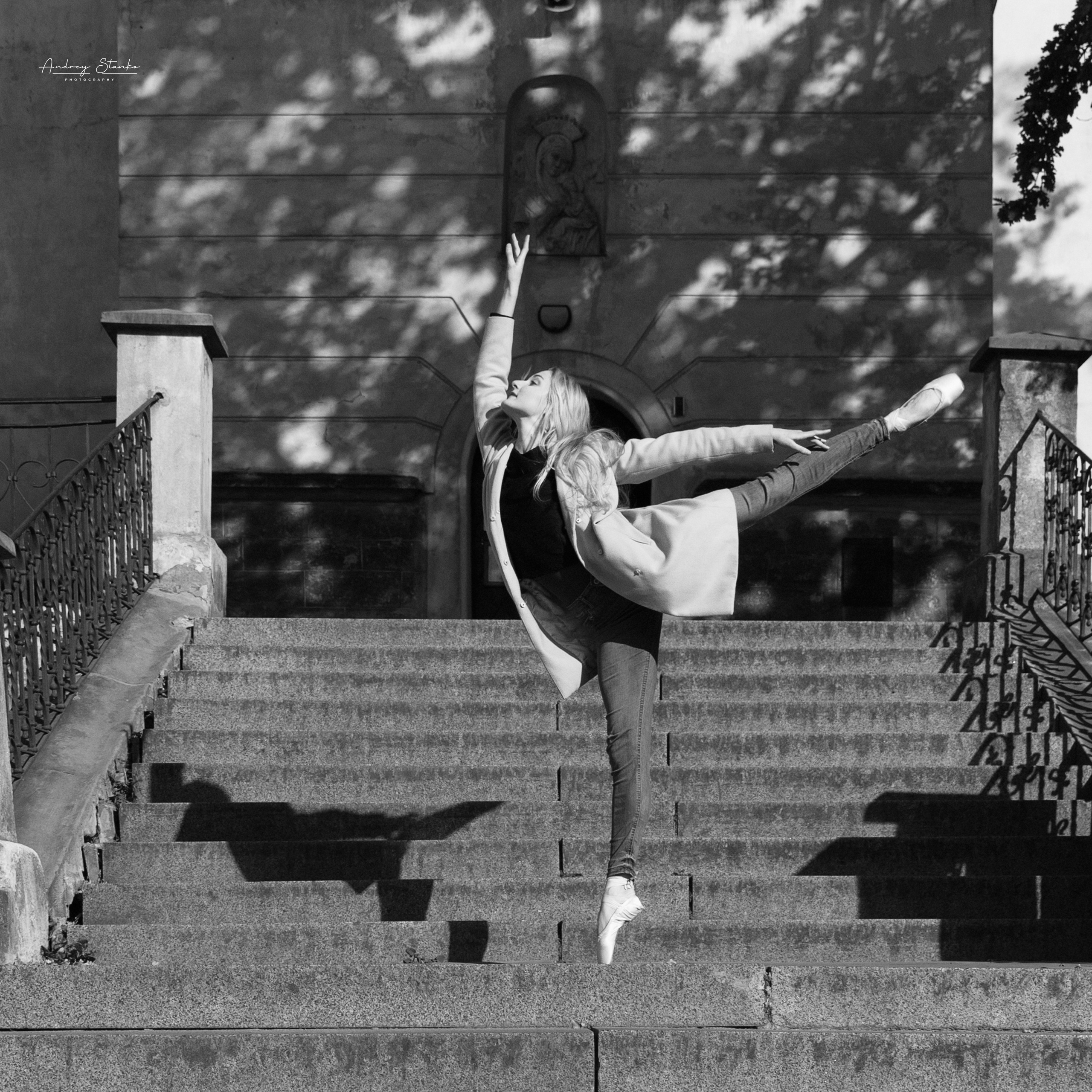 DANCE IN LVIV, UKRAINE. Awards winning photographer in Kauai, Hawaii