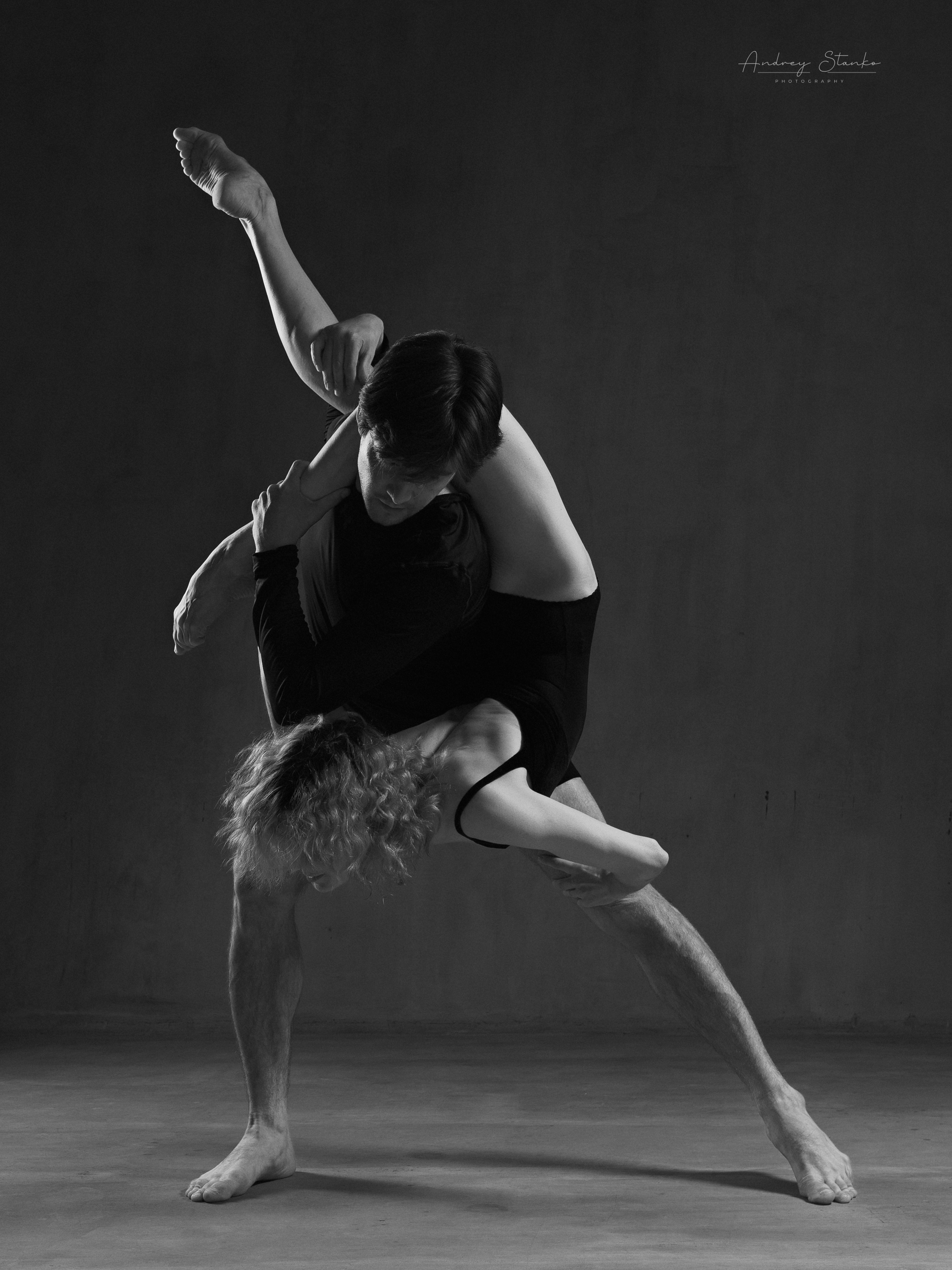 DANCE IN STUDIO. Awards winning photographer in Kauai, Hawaii